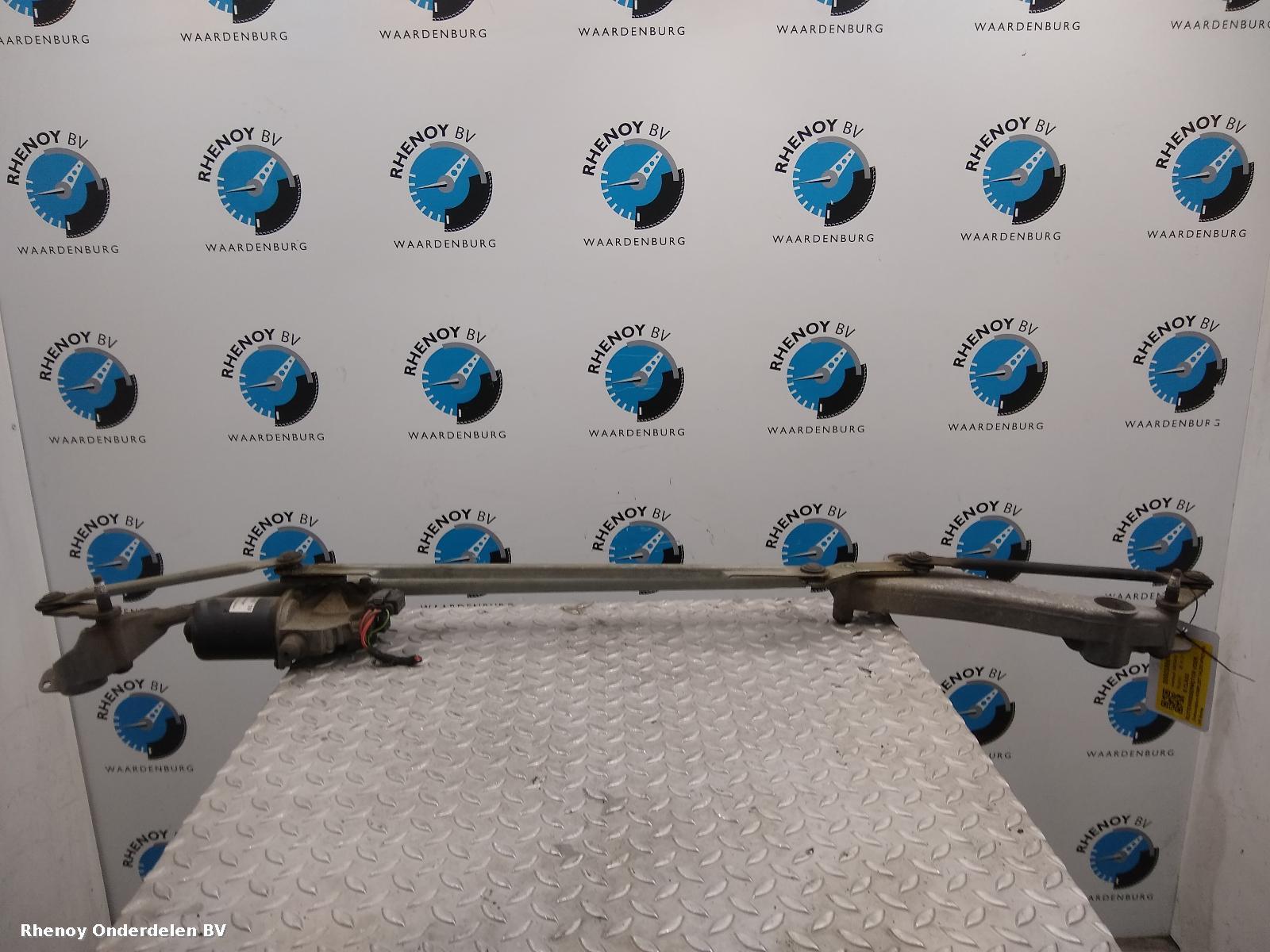 Bekijk Auto-onderdeel RUITENWISSERMOTOR VOOR MERCEDES B CLASS 2010