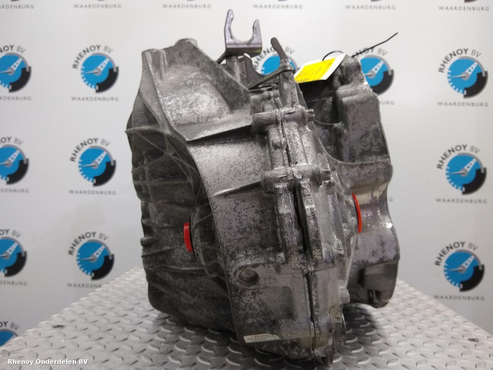 View Auto part TRANSMISSIE / VERSNELLINGSBAK MERCEDES A CLASS 2016