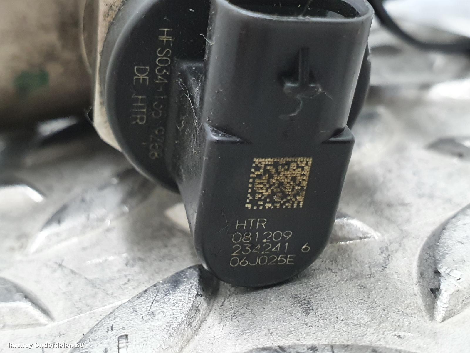 View Auto part BRANDSTOF POMP VOOR DE INJECTOR VOLKSWAGEN GOLF 2013