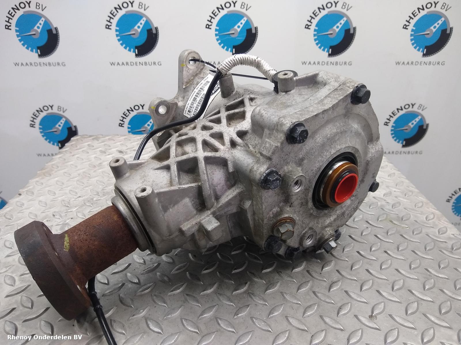 View Auto part TUSSENBAK LAND ROVER DISCOVERY SPORT 2017