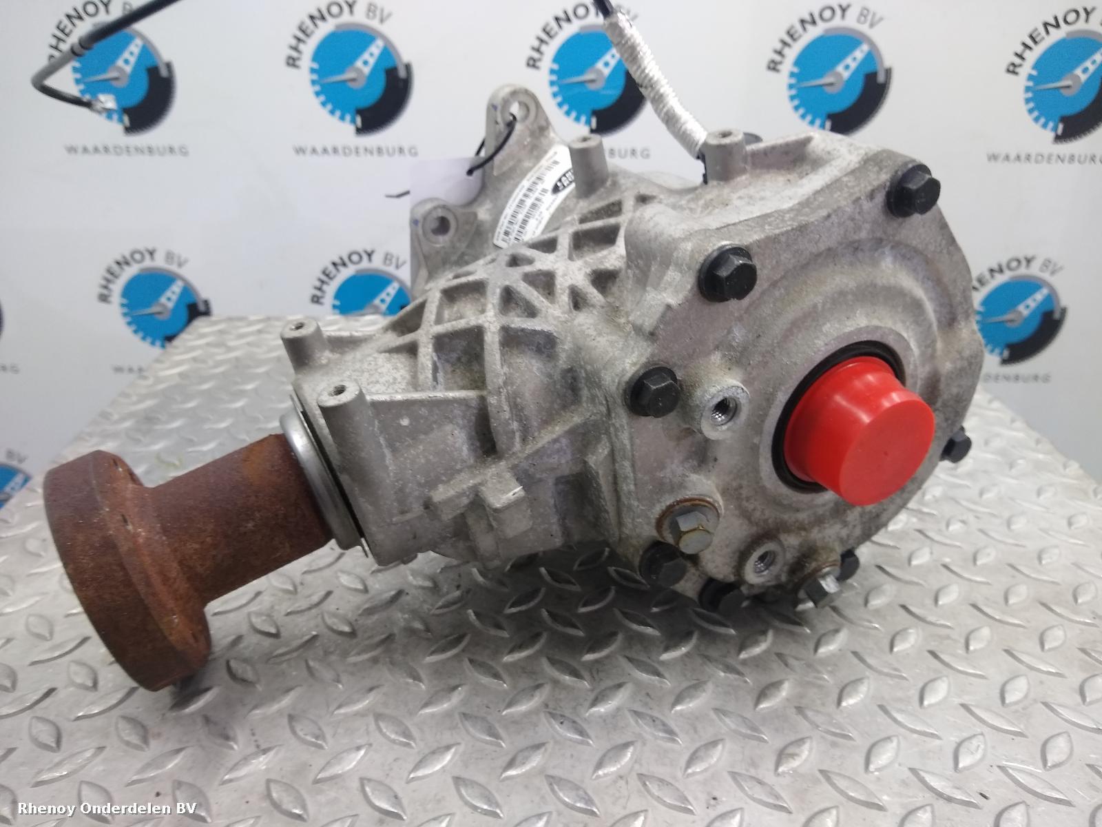 View Auto part TUSSENBAK LAND ROVER DISCOVERY SPORT 2017