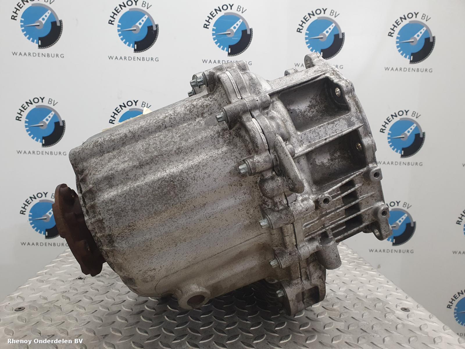 View Auto part TUSSENBAK LAND ROVER RANGE ROVER 2013