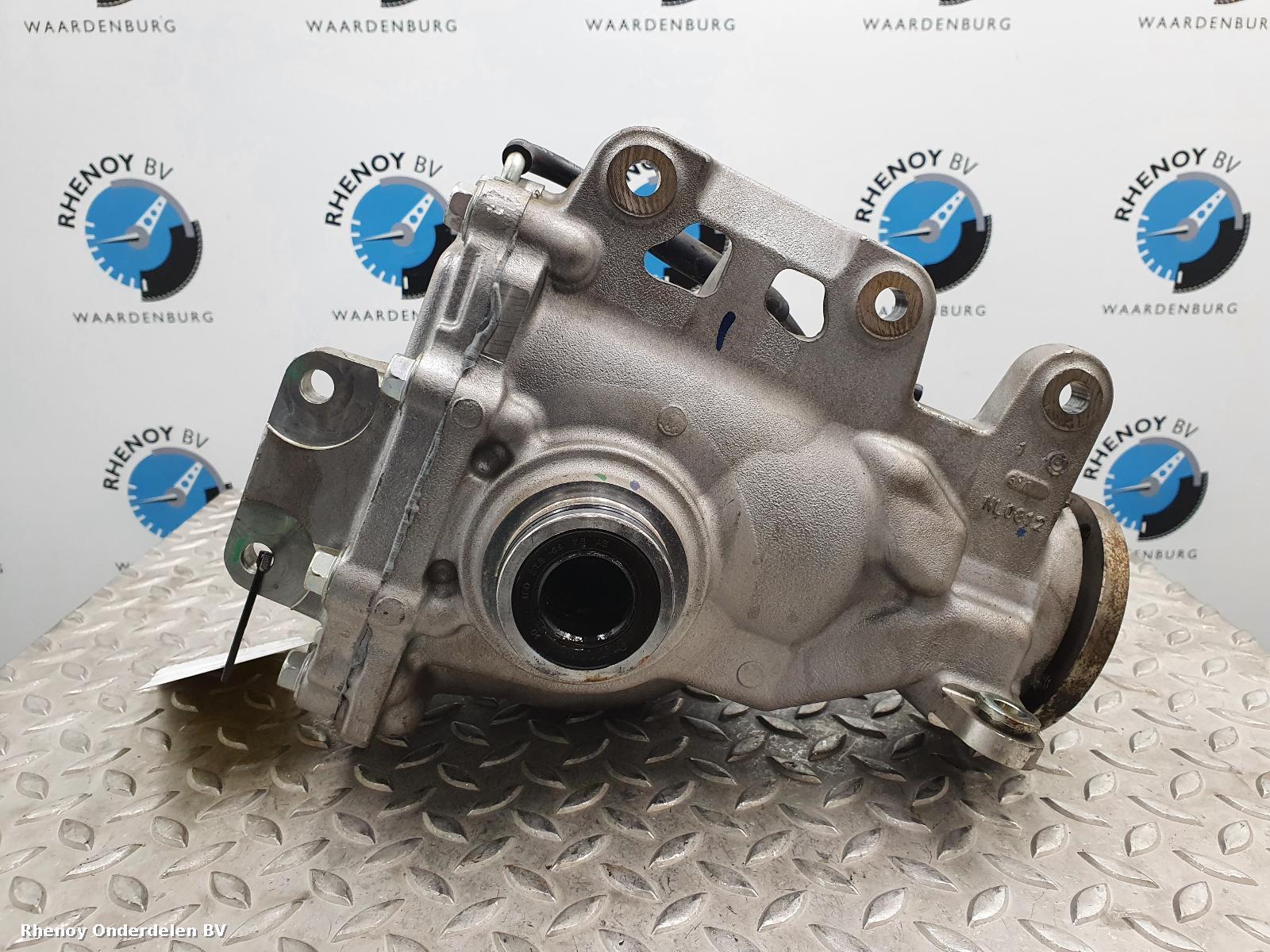 View Auto part TUSSENBAK MOTOR INFINITI QX70 2013