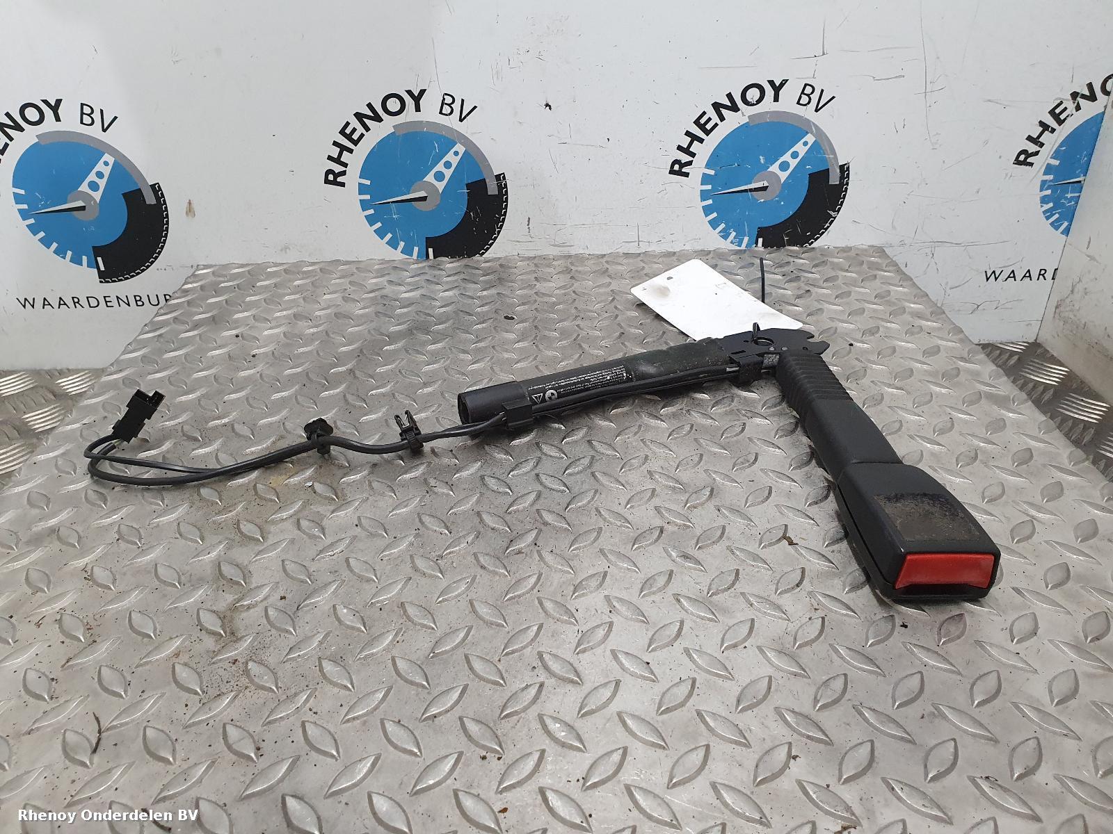 Bekijk Auto-onderdeel GORDELSPANNER BMW 1 SERIES 2004