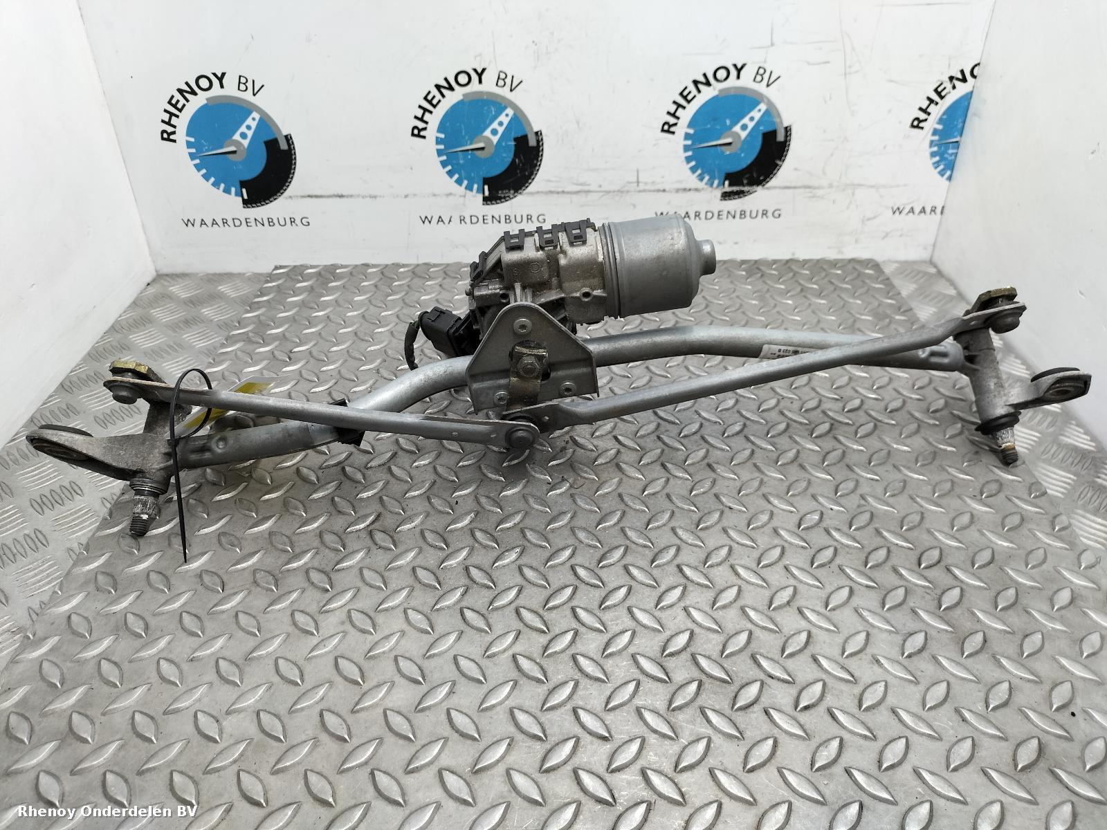 View Auto part RUITENWISSERMOTOR VOOR AUDI A4 2006
