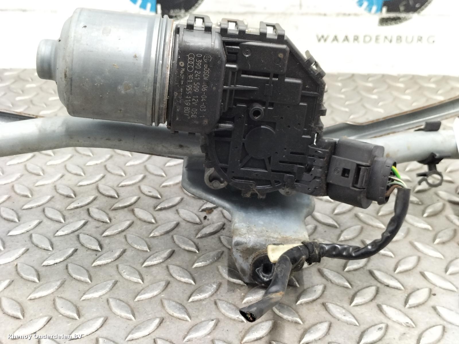 View Auto part RUITENWISSERMOTOR VOOR AUDI A4 2006