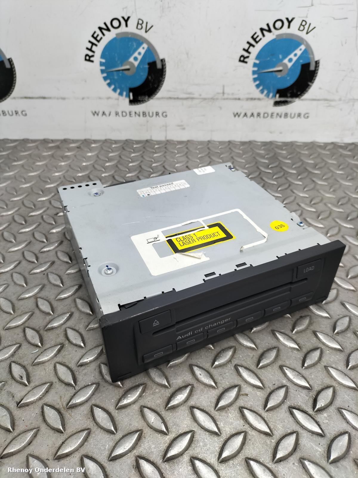 Bekijk Auto-onderdeel CD / DVD / NAVIGATIE SPELER AUDI A4 2006