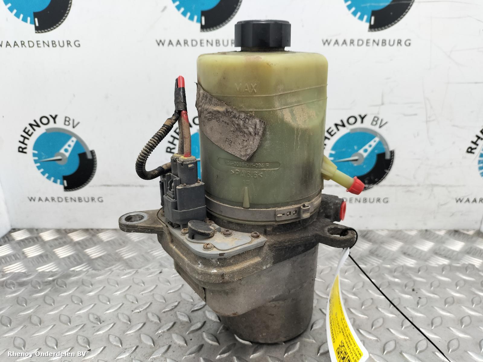 Bekijk Auto-onderdeel STUURPOMP FORD FOCUS 2010