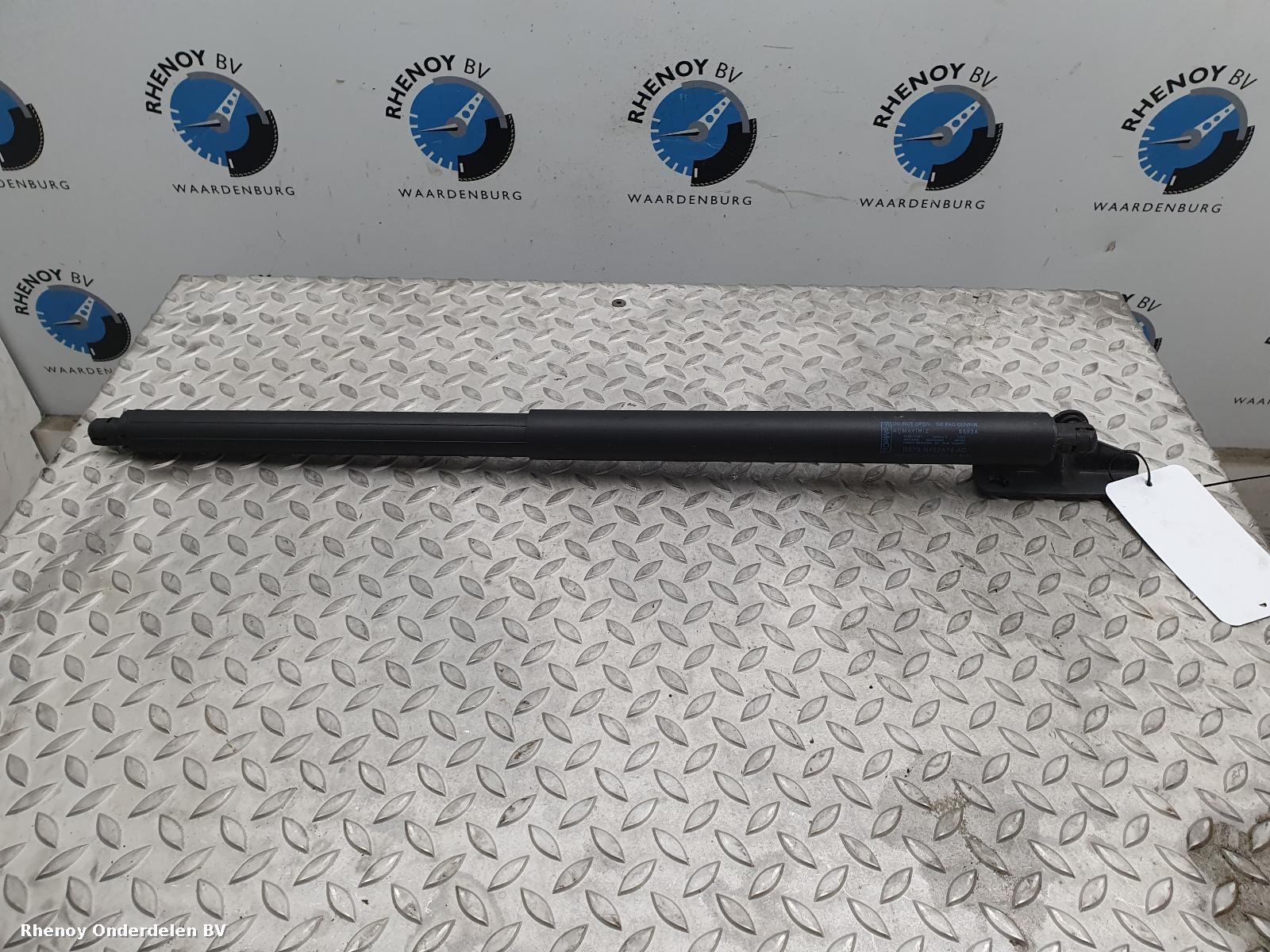 Bekijk Auto-onderdeel ACHTERKLEP GASVEER / ELEKTRISCHE SPINDEL FORD MONDEO 2017