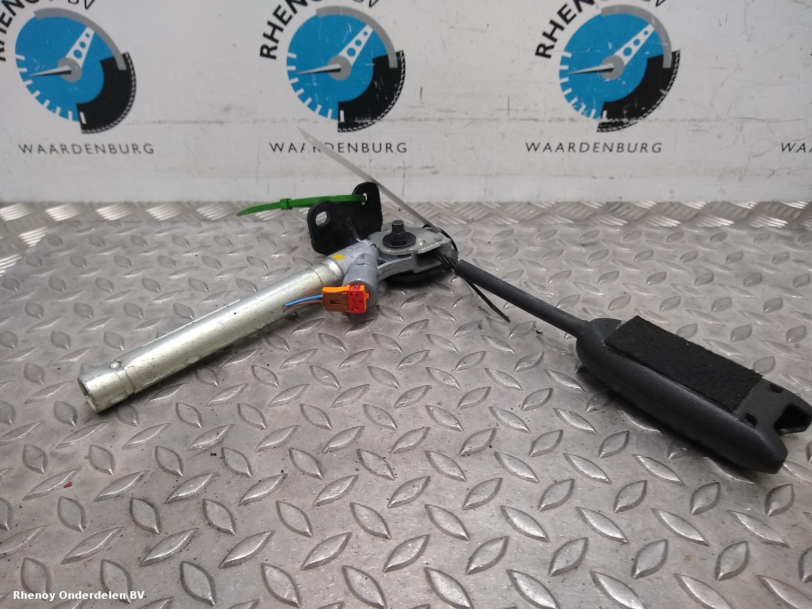 Bekijk Auto-onderdeel GORDELSPANNER RENAULT MEGANE 2013