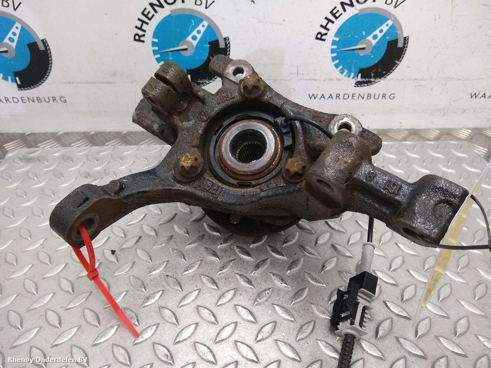 Bekijk Auto-onderdeel FUSEE RV OPEL / VAUXHALL ZAFIRA 2009