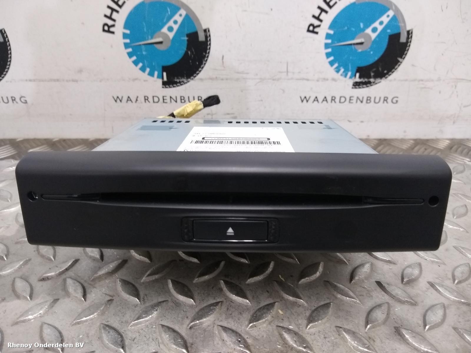 Bekijk Auto-onderdeel CD / DVD / NAVIGATIE SPELER PEUGEOT 208 2014