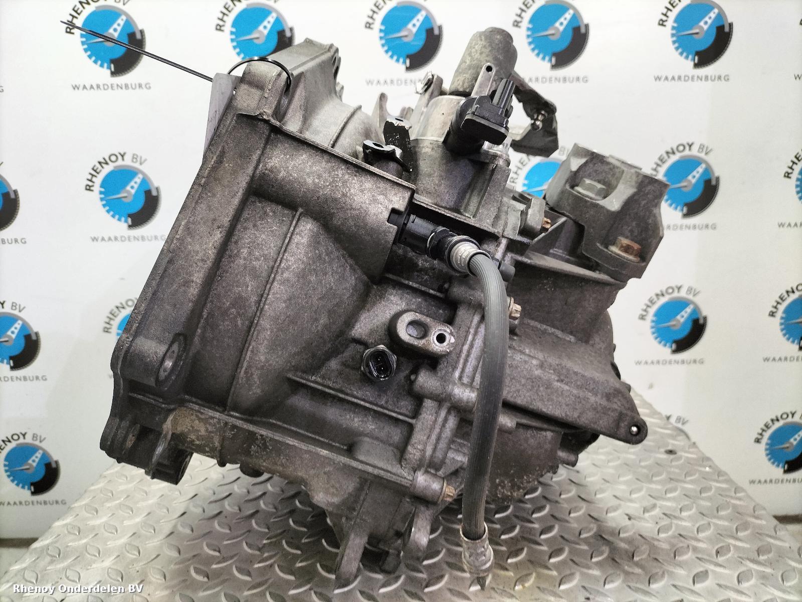 2012 OPEL / VAUXHALL ASTRA TRANSMISSIE / VERSNELLINGSBAK View Auto part TRANSMISSIE / VERSNELLINGSBAK OPEL / VAUXHALL ASTRA 2012