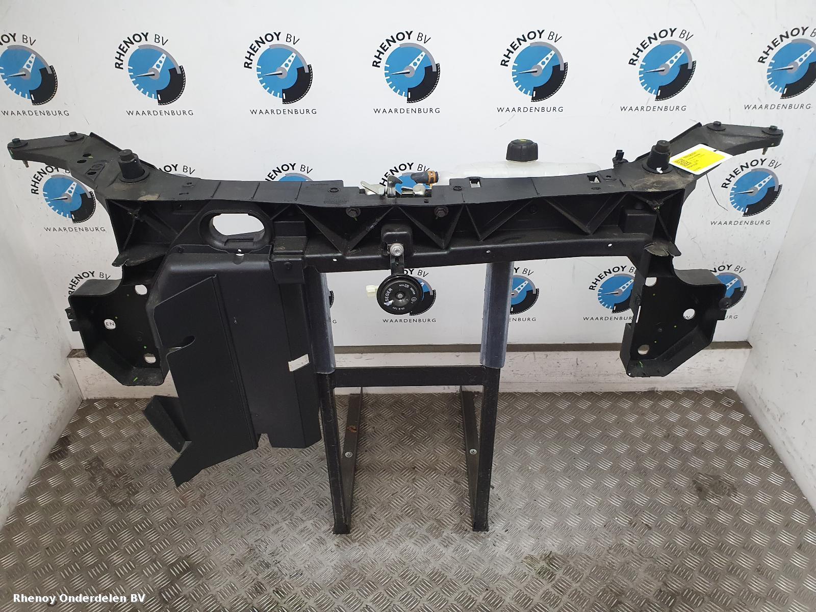 Bekijk Auto-onderdeel VOORFRONT RENAULT CLIO 2013