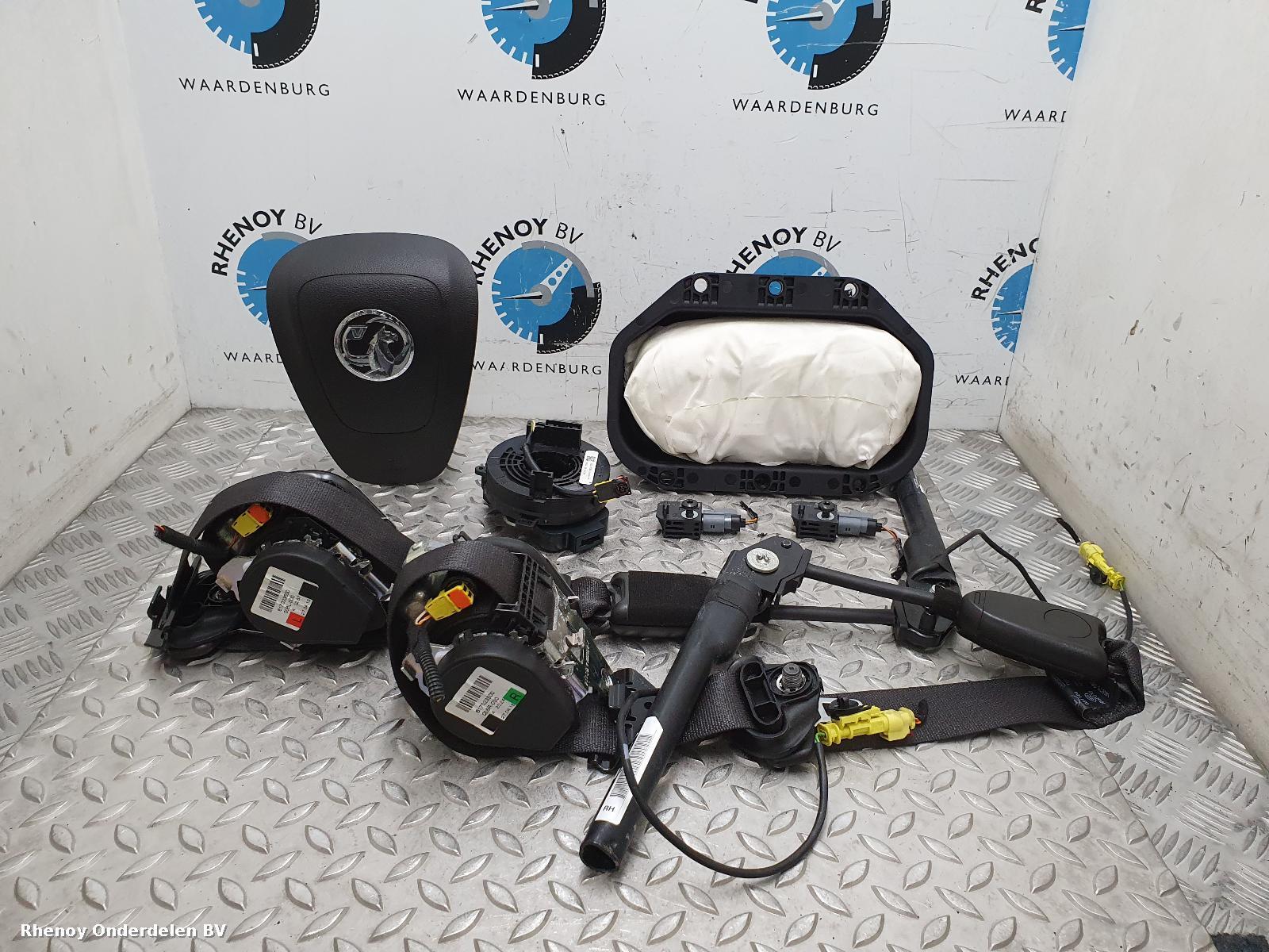 Bekijk Auto-onderdeel AIRBAG SET OPEL / VAUXHALL ASTRA 2013