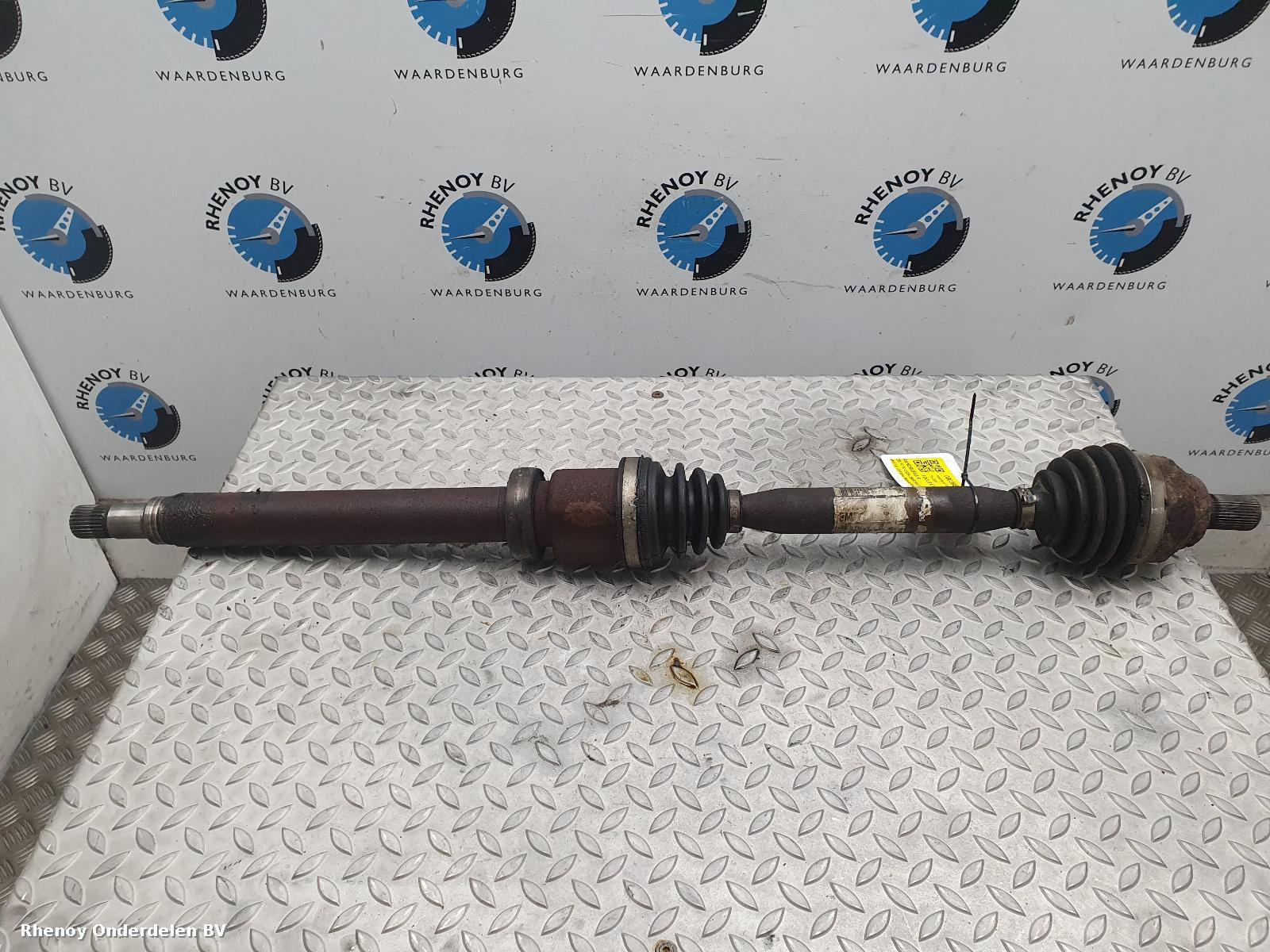Bekijk Auto-onderdeel AANDRIJFAS R FORD FOCUS C MAX 2004