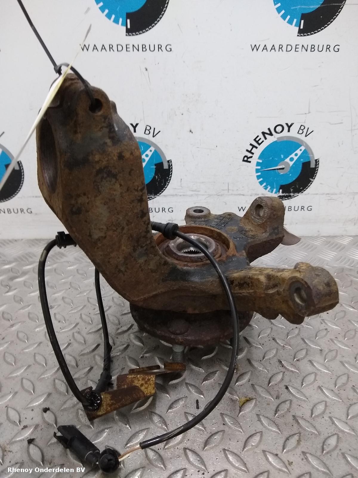 Bekijk Auto-onderdeel FUSEE LV FORD FOCUS C MAX 2004