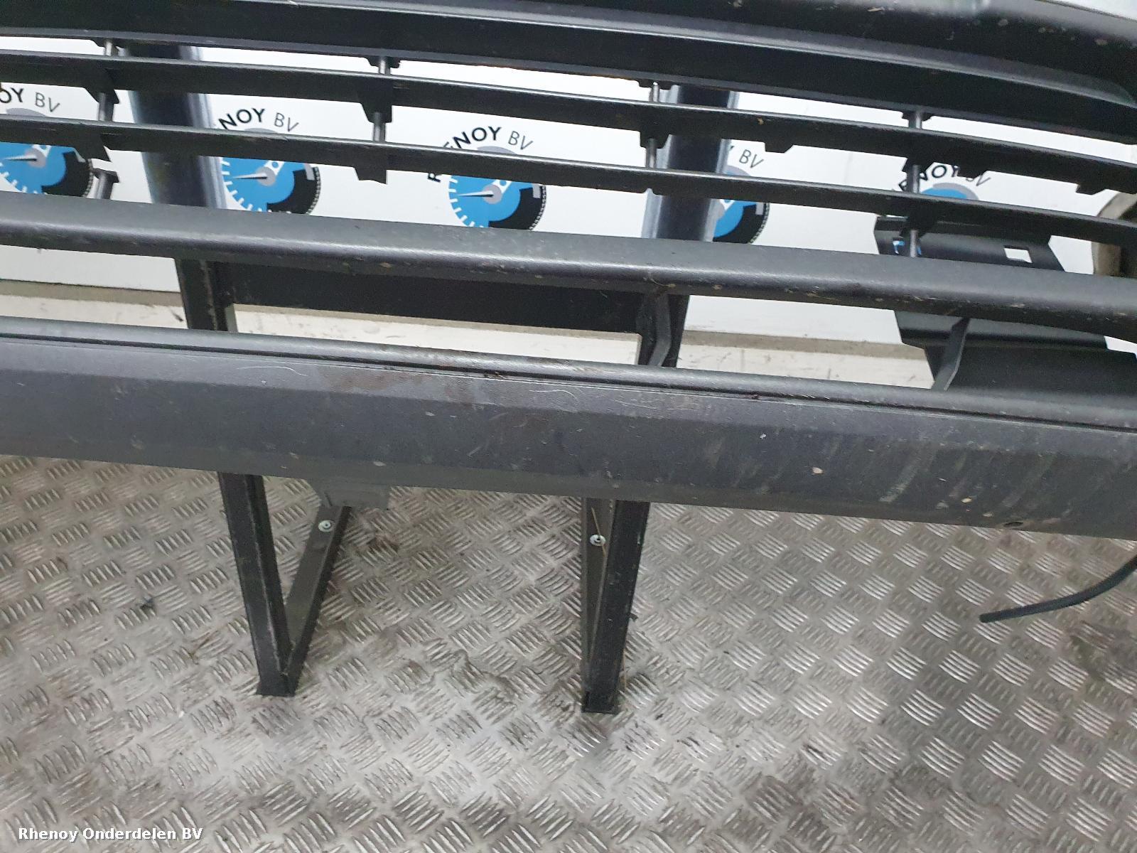 View Auto part VOORBUMPER FORD FOCUS C MAX 2004