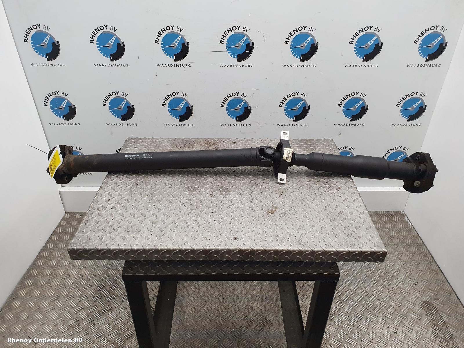 Bekijk Auto-onderdeel TUSSENAS ACHTER BMW X1 2013