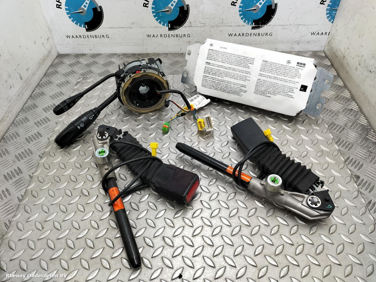 Bekijk Auto-onderdeel AIRBAG SET MERCEDES SLK 2006