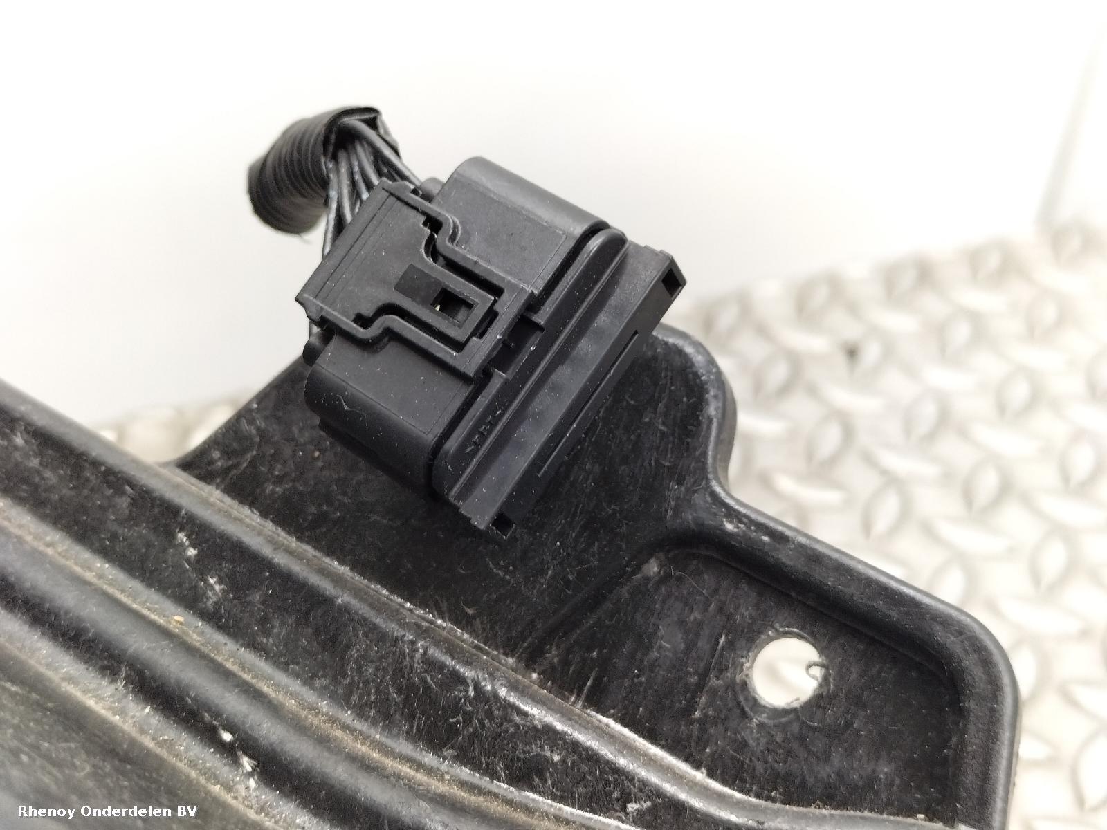View Auto part BUMPERBALK ACHTER KIA SPORTAGE 2019