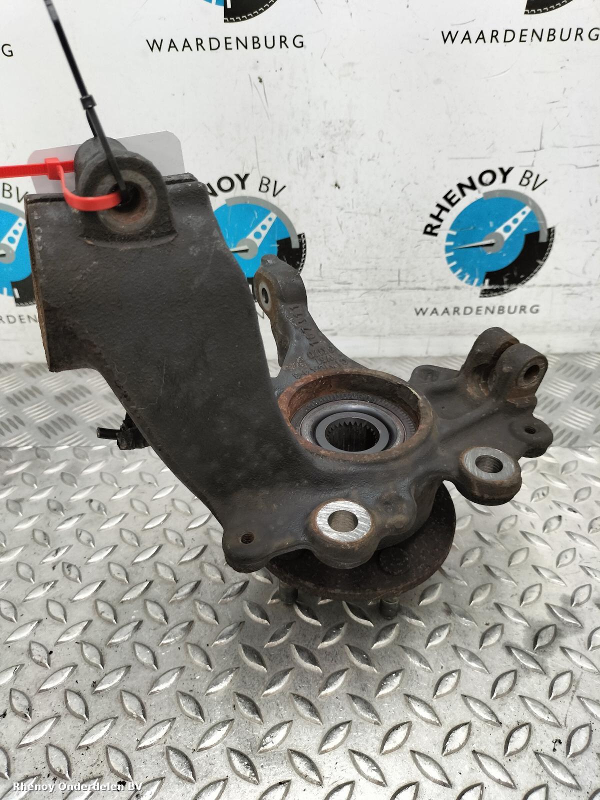 Bekijk Auto-onderdeel FUSEE RV FORD FOCUS 2011