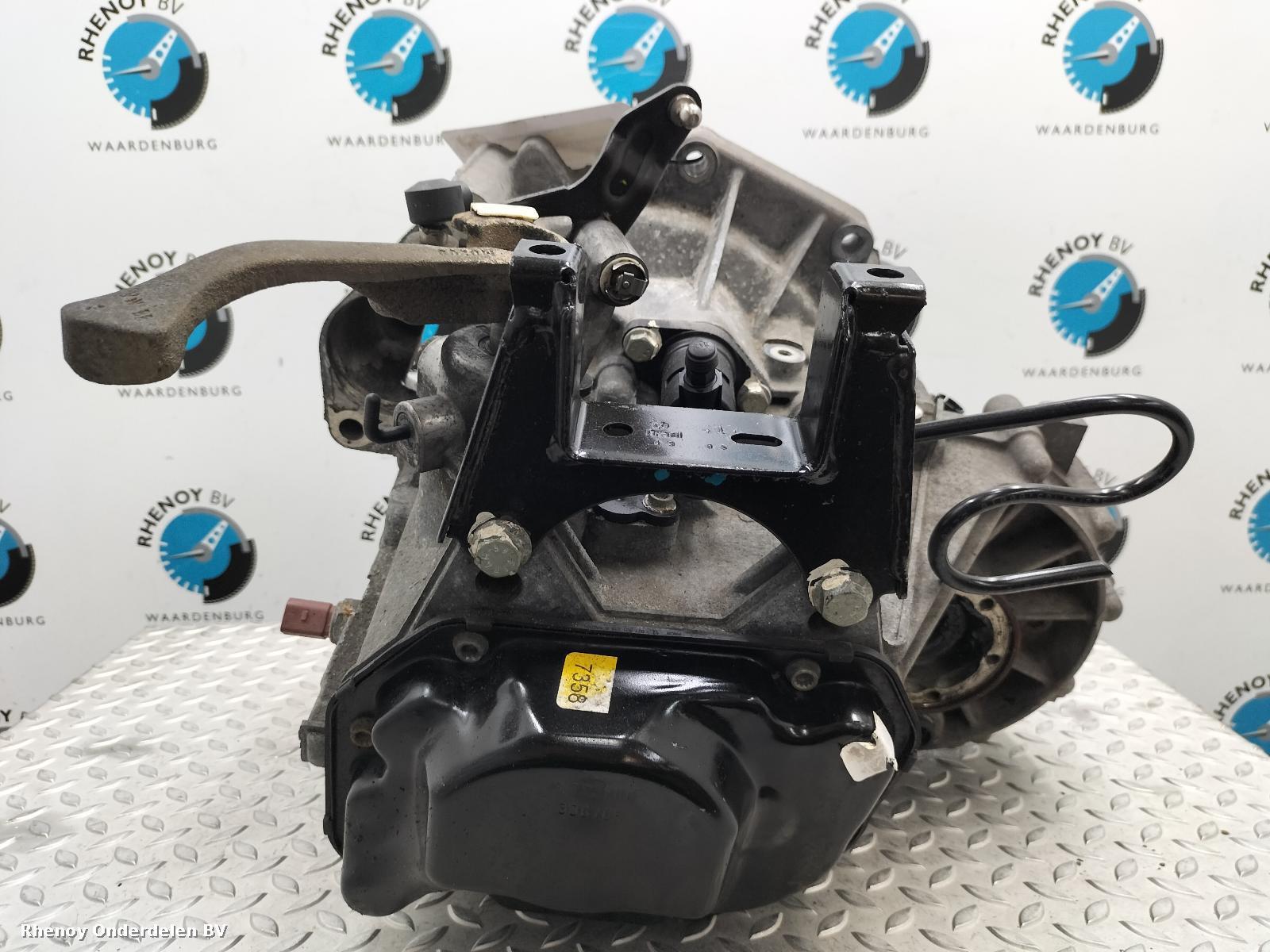 View Auto part TRANSMISSIE / VERSNELLINGSBAK VOLKSWAGEN FOX 2006