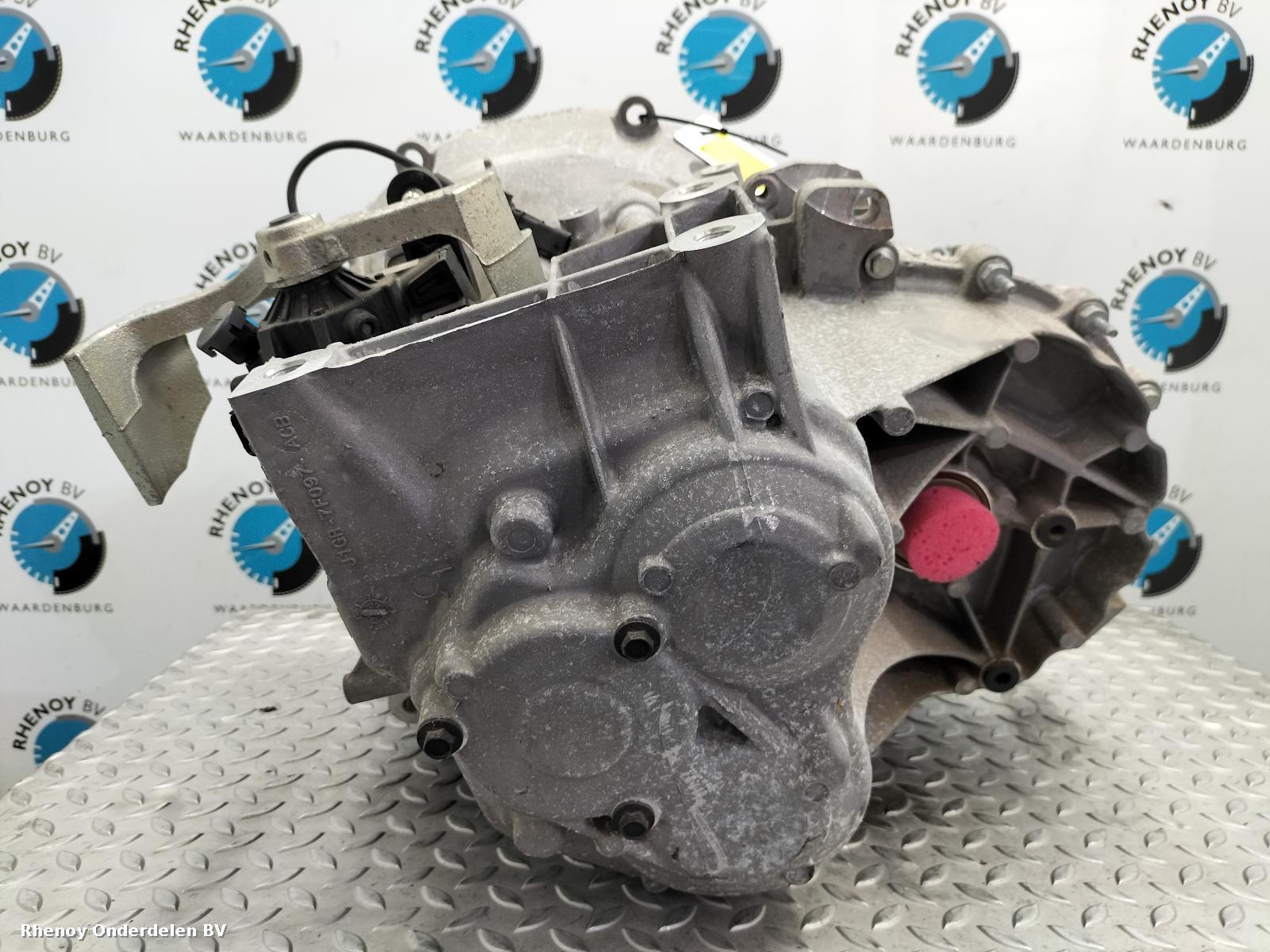 View Auto part TRANSMISSIE / VERSNELLINGSBAK FORD KUGA 2020