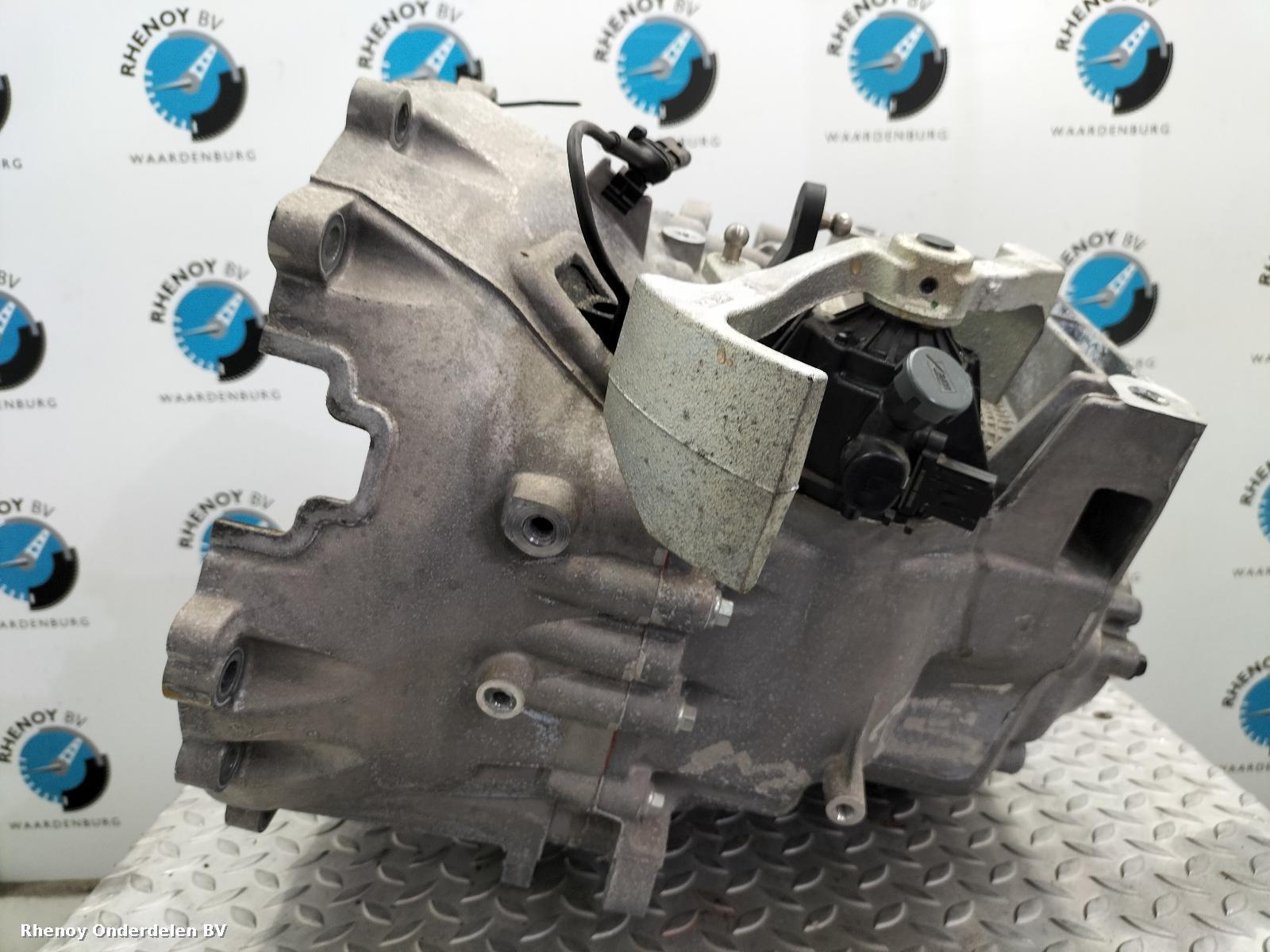 View Auto part TRANSMISSIE / VERSNELLINGSBAK FORD KUGA 2020