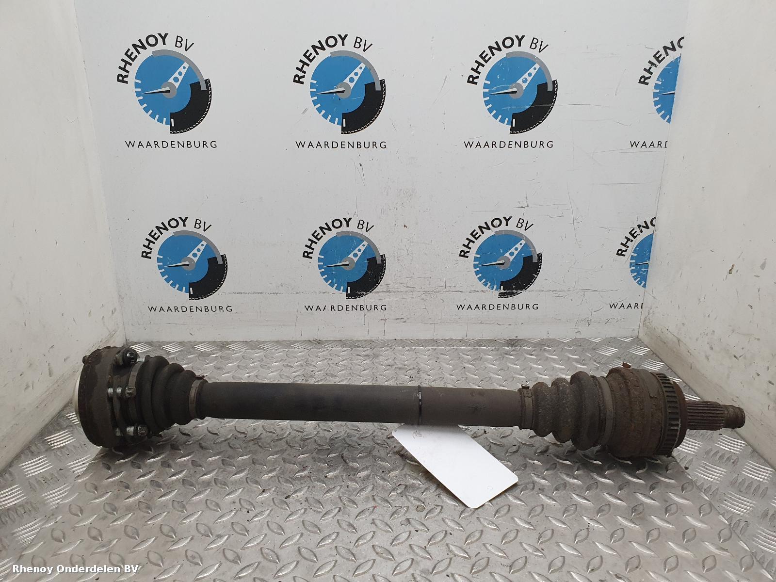 Bekijk Auto-onderdeel AANDRIJFAS R BMW 3 SERIES 2007