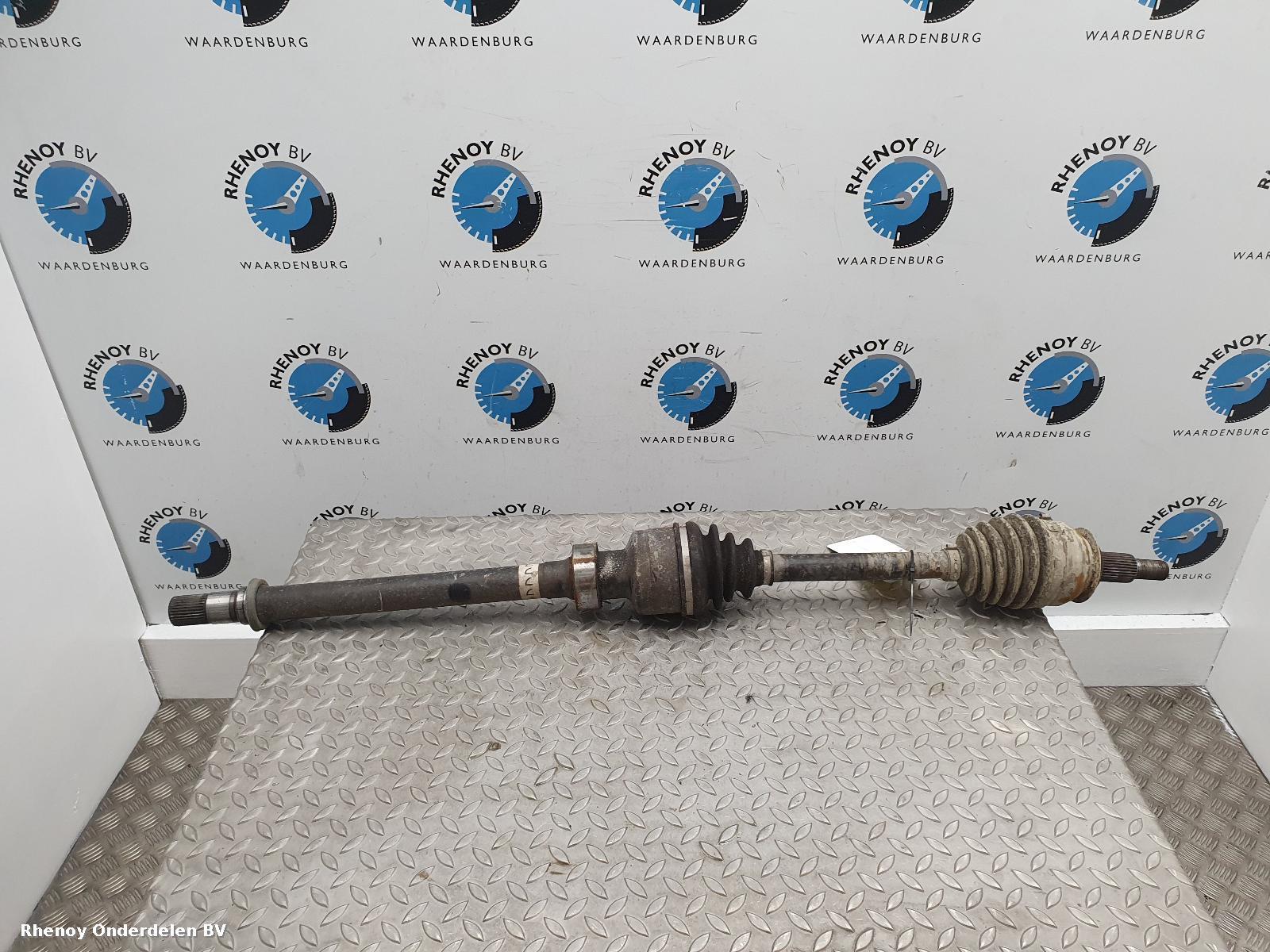 Bekijk Auto-onderdeel AANDRIJFAS R MAZDA 6  2012