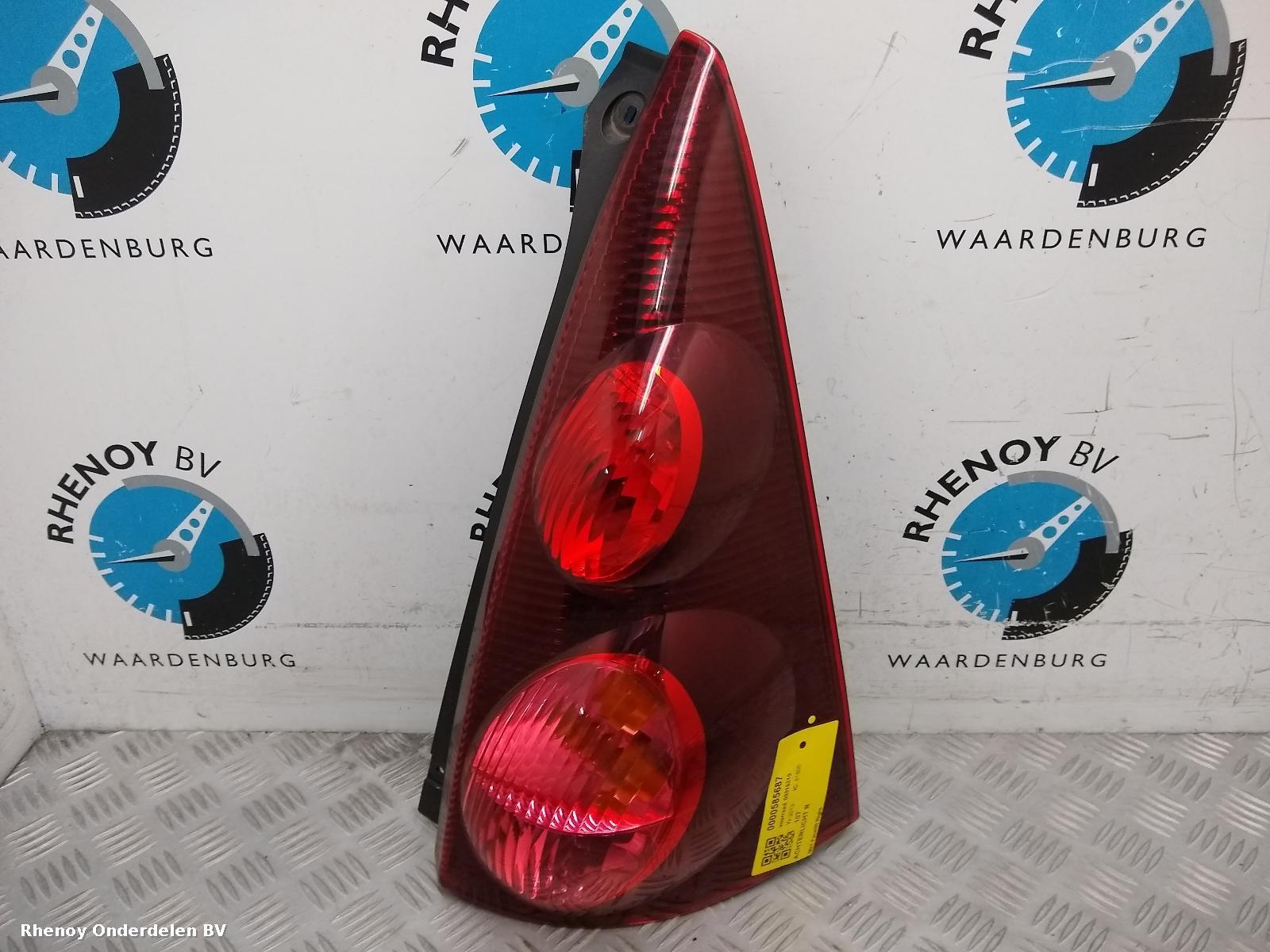Bekijk Auto-onderdeel ACHTERLICHT R PEUGEOT 107 2013