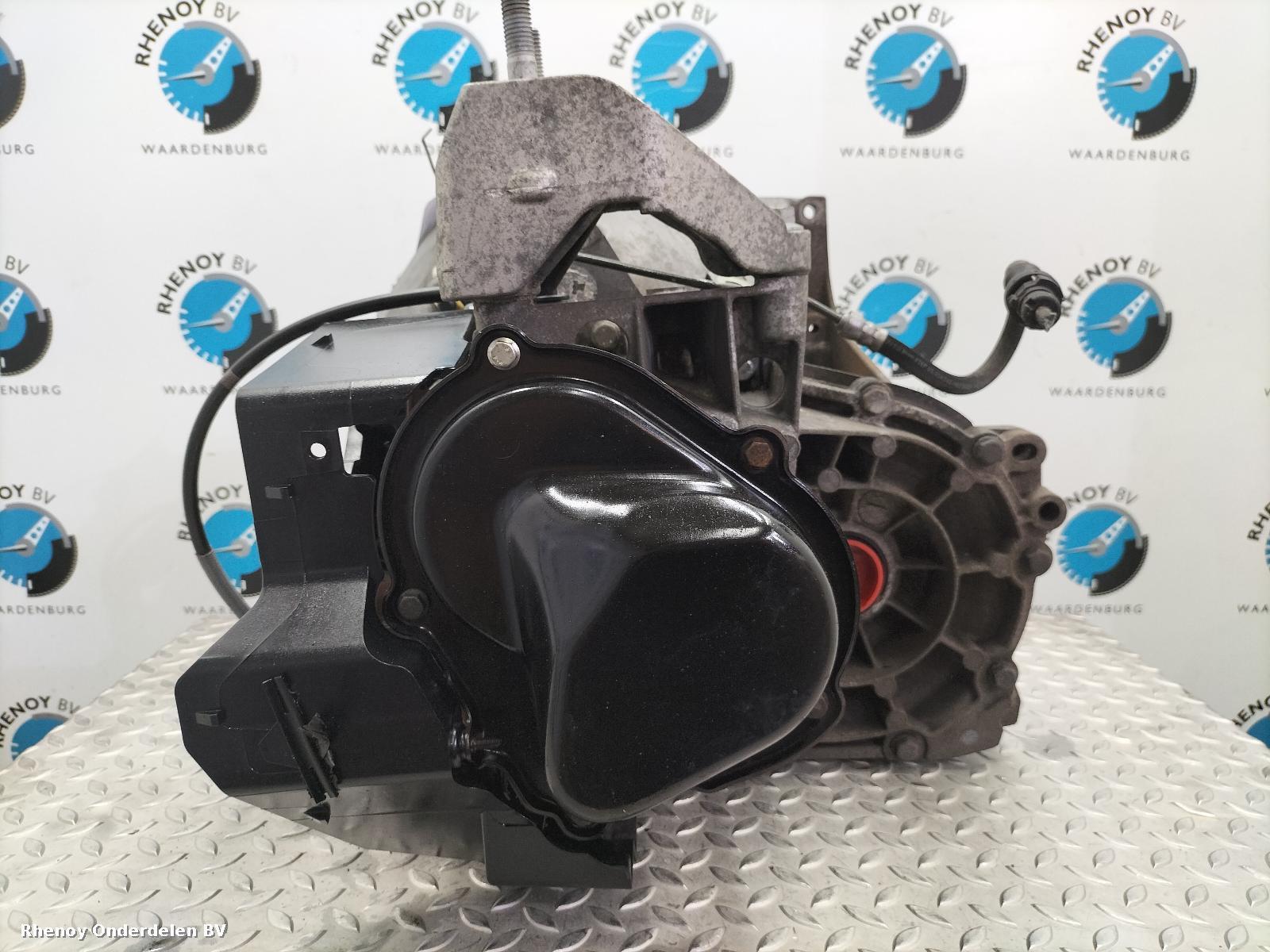 View Auto part TRANSMISSIE / VERSNELLINGSBAK FORD FIESTA 2012