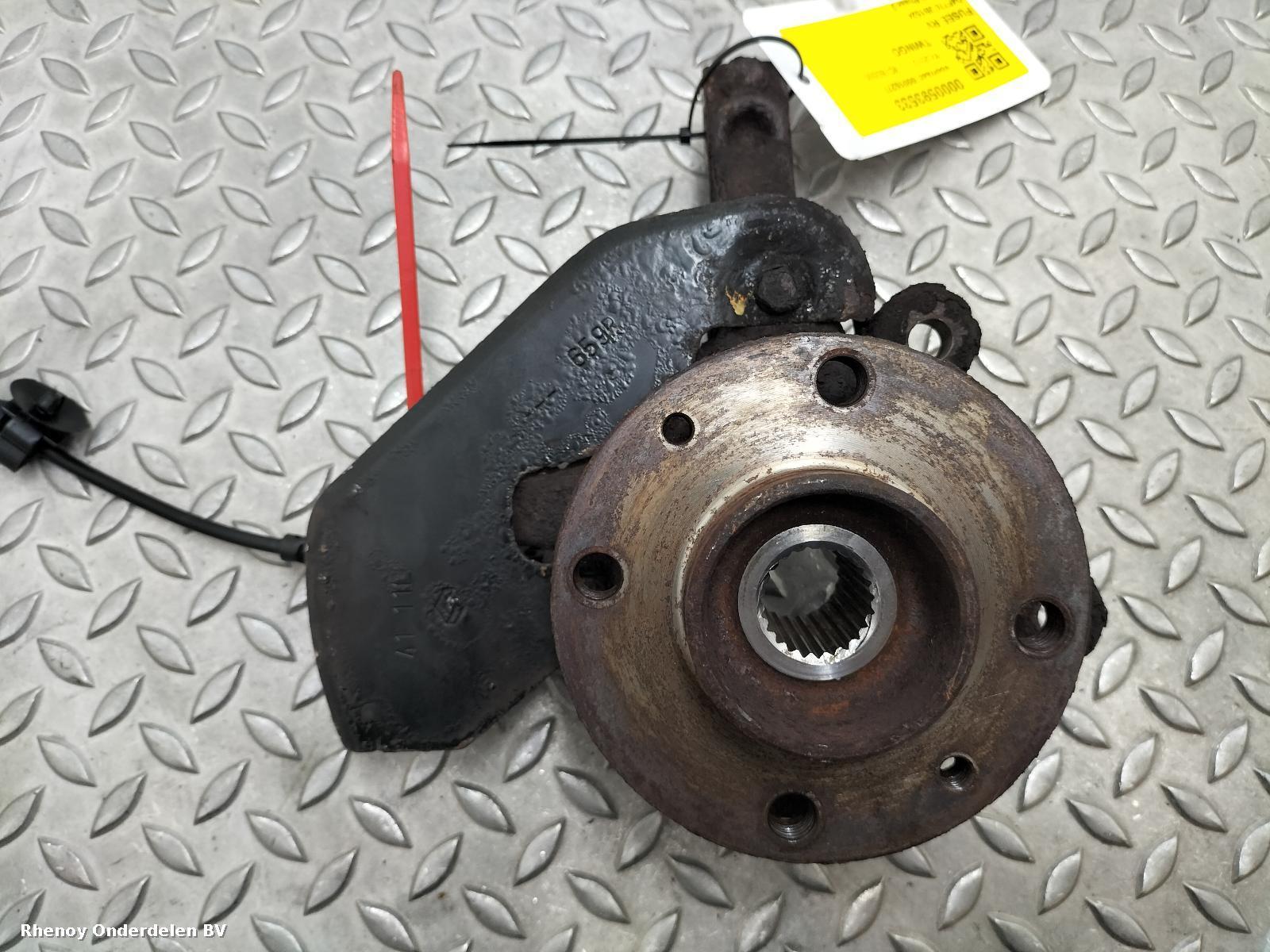 Bekijk Auto-onderdeel FUSEE RV RENAULT TWINGO 2012