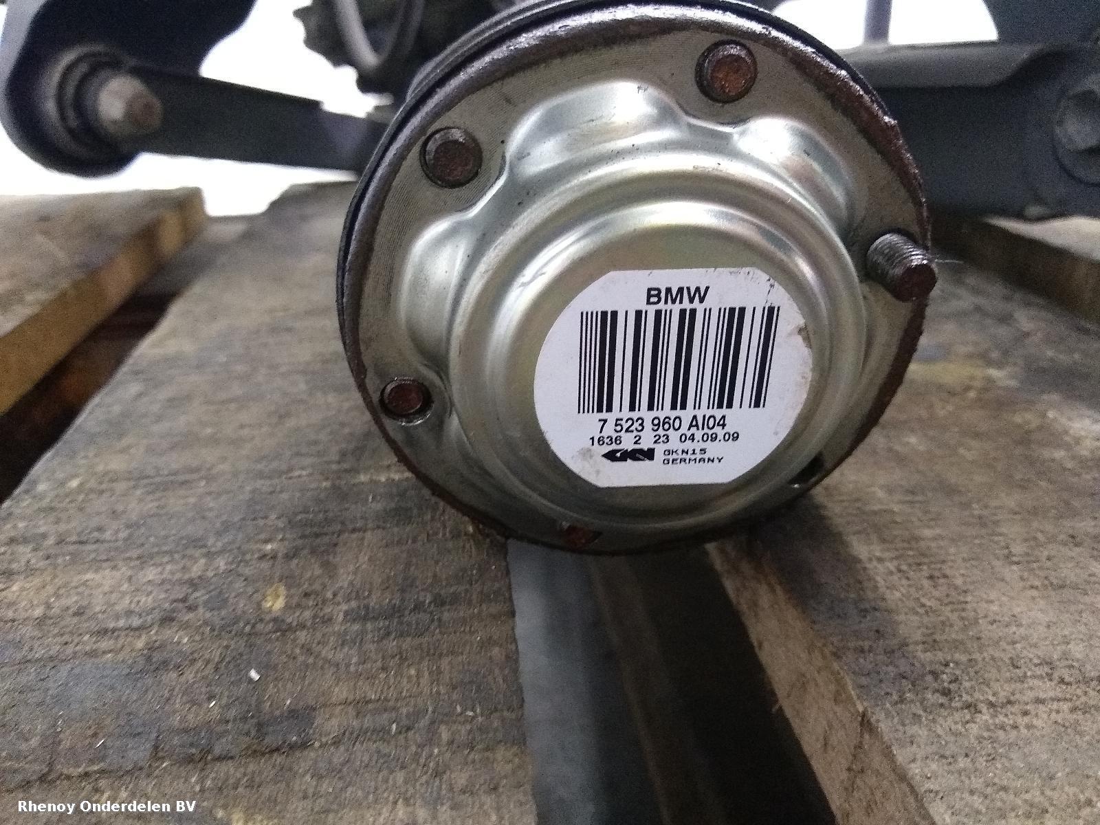 View Auto part AANDRIJFAS R BMW 1 SERIES 2009