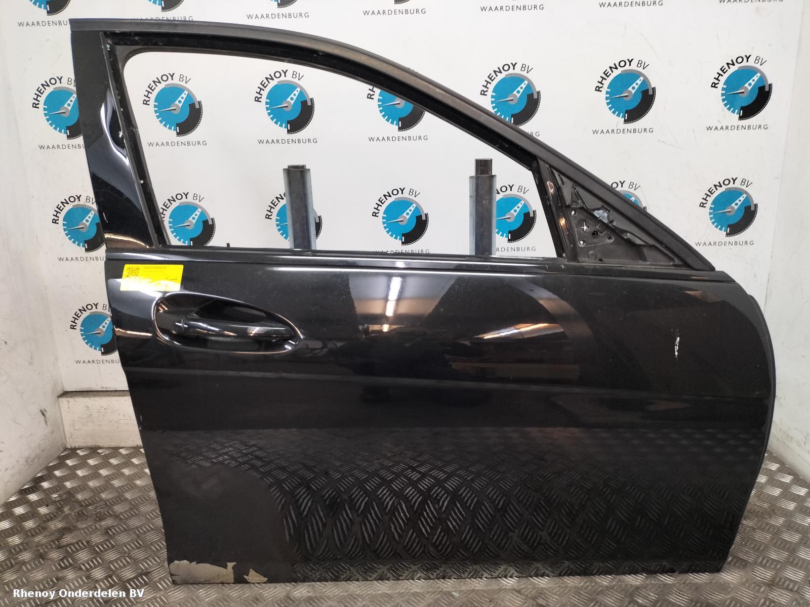 View Auto part R Front Door MERCEDES C CLASS 2008