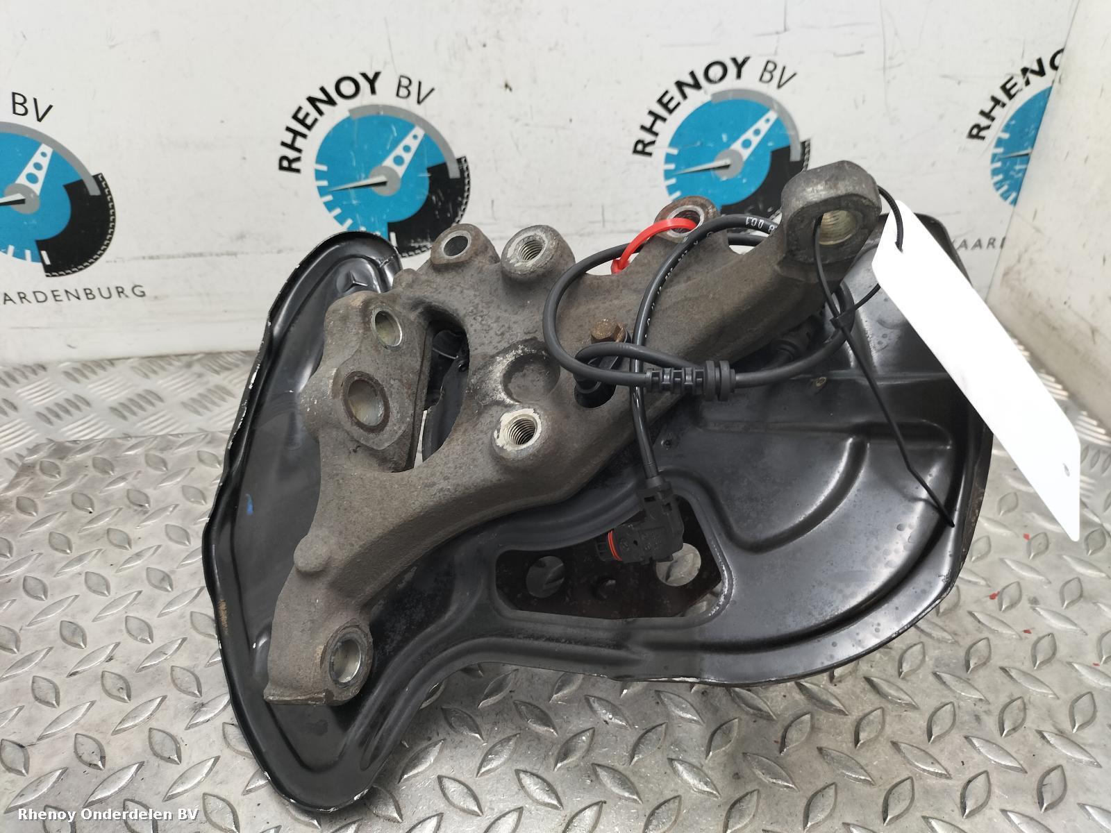 Bekijk Auto-onderdeel FUSEE RV MERCEDES C CLASS 2008