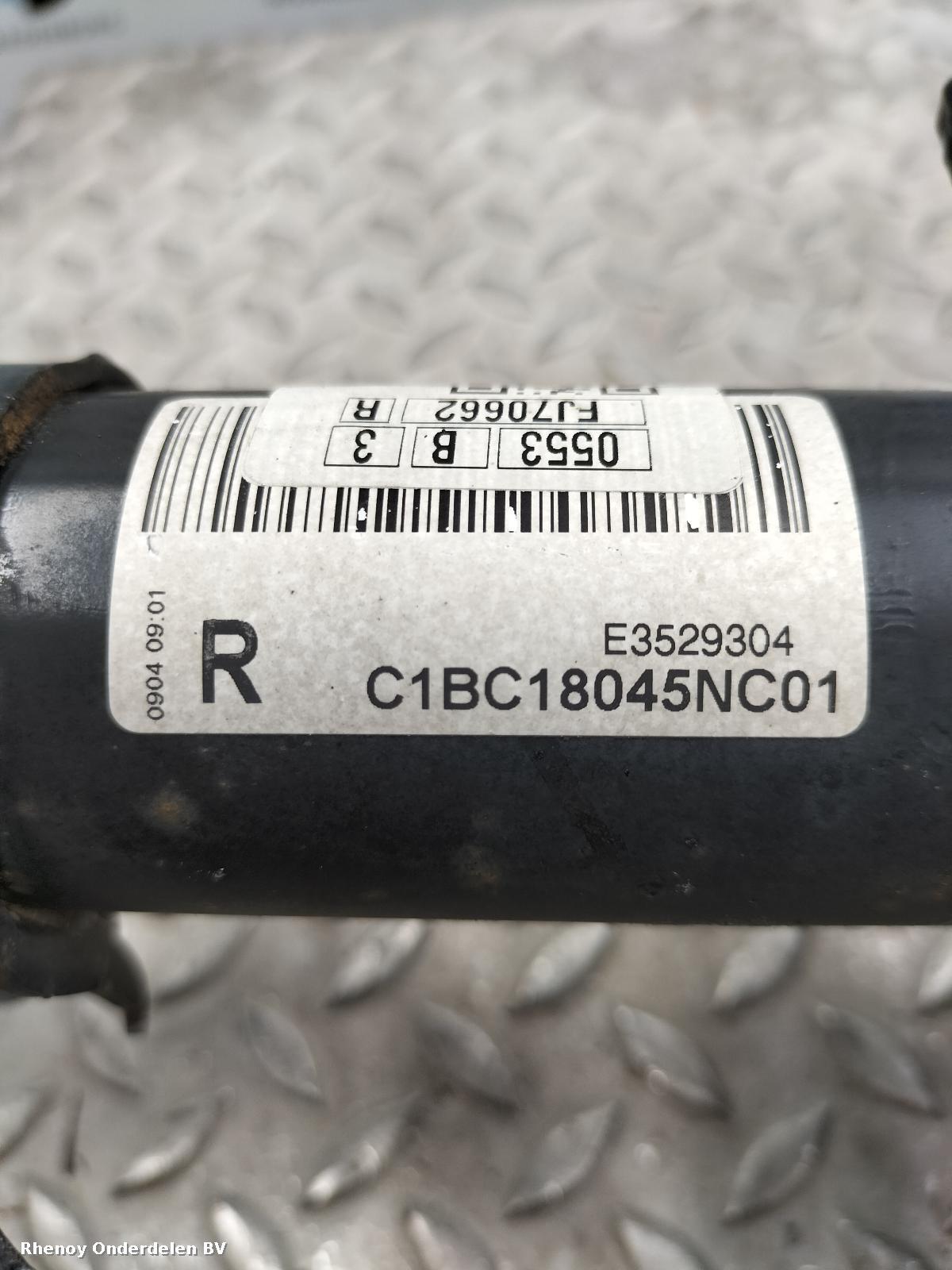 View Auto part VEERPOOT / SCHOKBREKER RV FORD FIESTA 2015