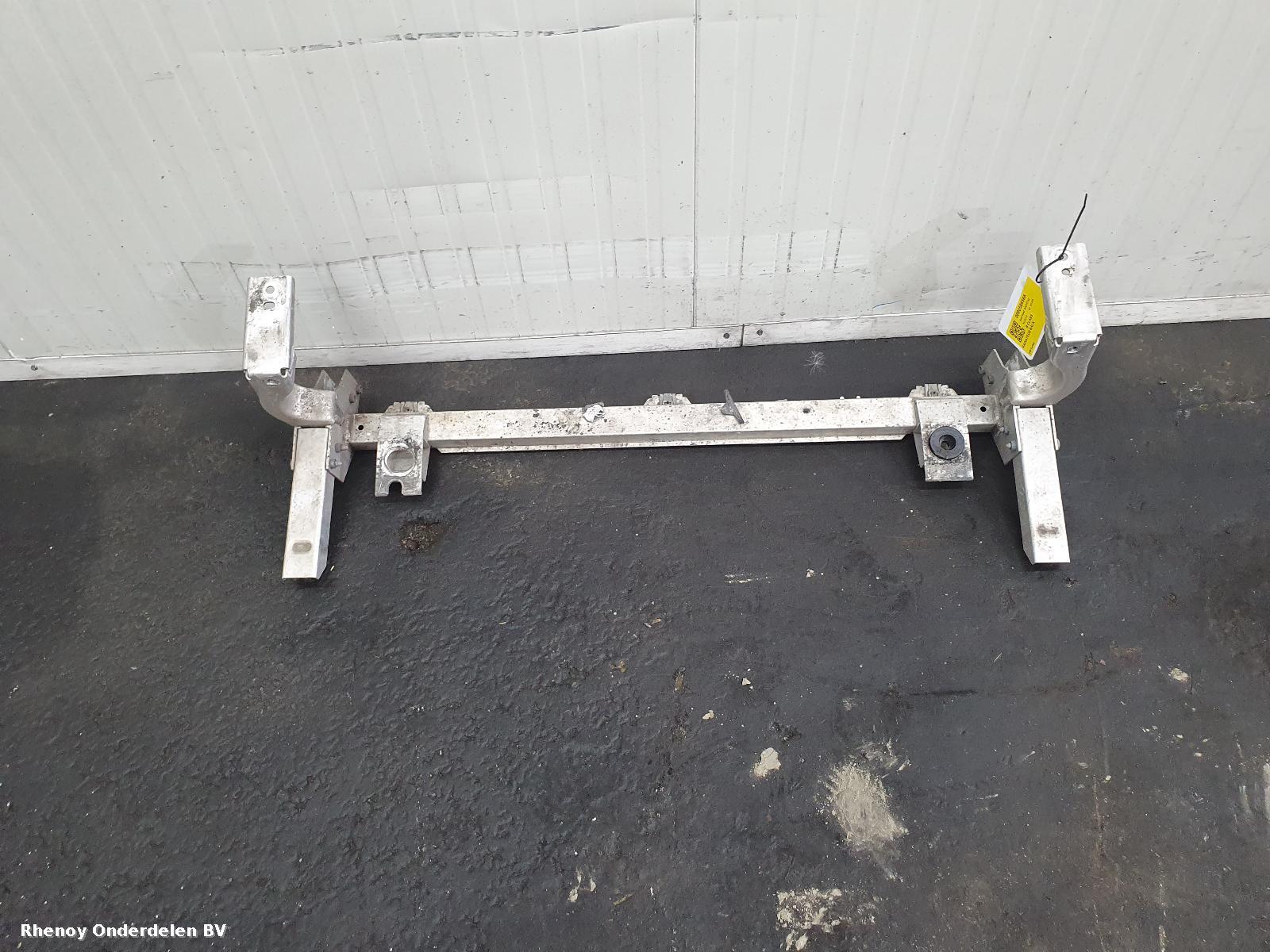 Bekijk Auto-onderdeel RADIATEUR BALK MERCEDES B CLASS 2014