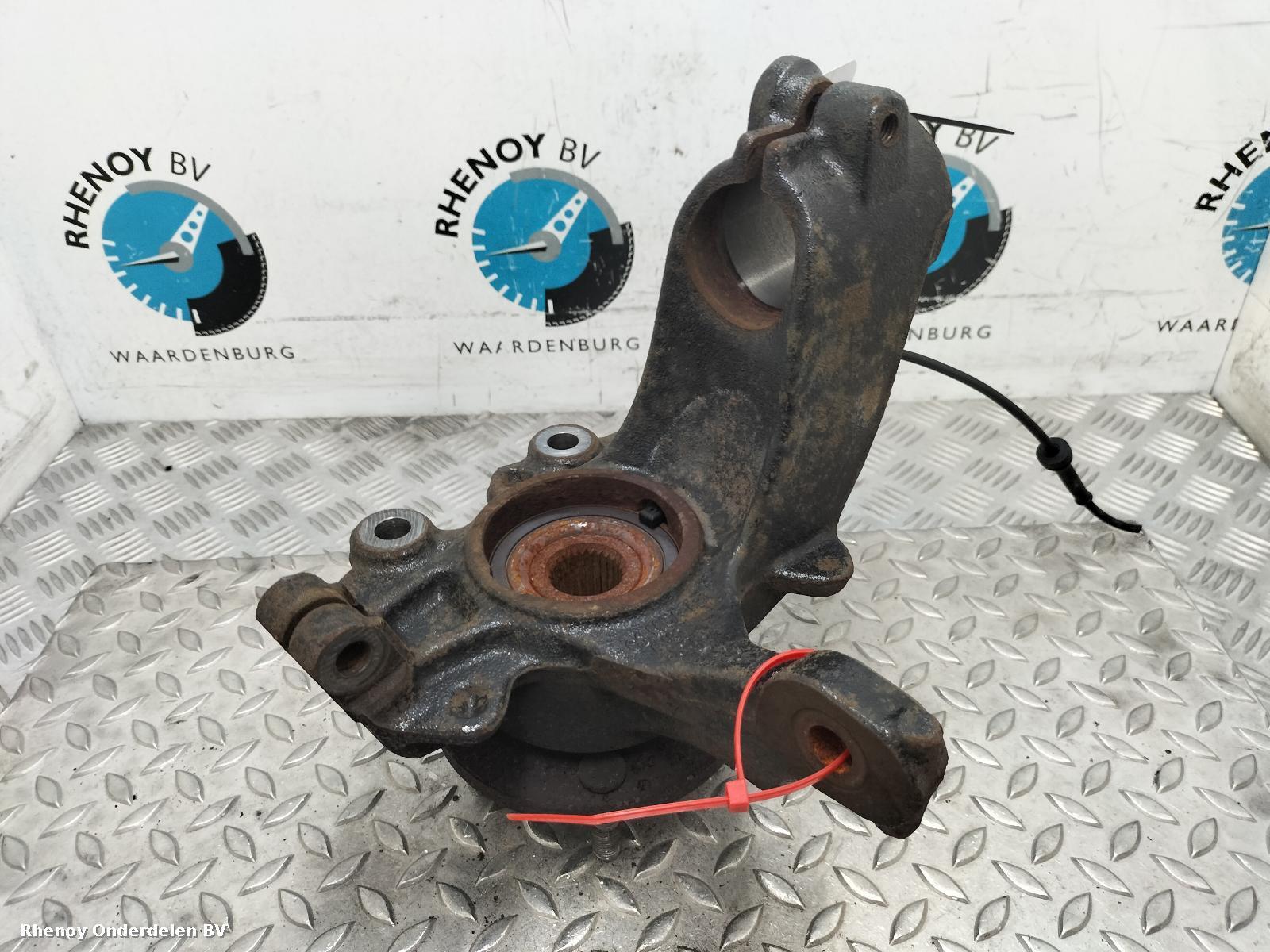 Bekijk Auto-onderdeel FUSEE RV FORD FOCUS 2013