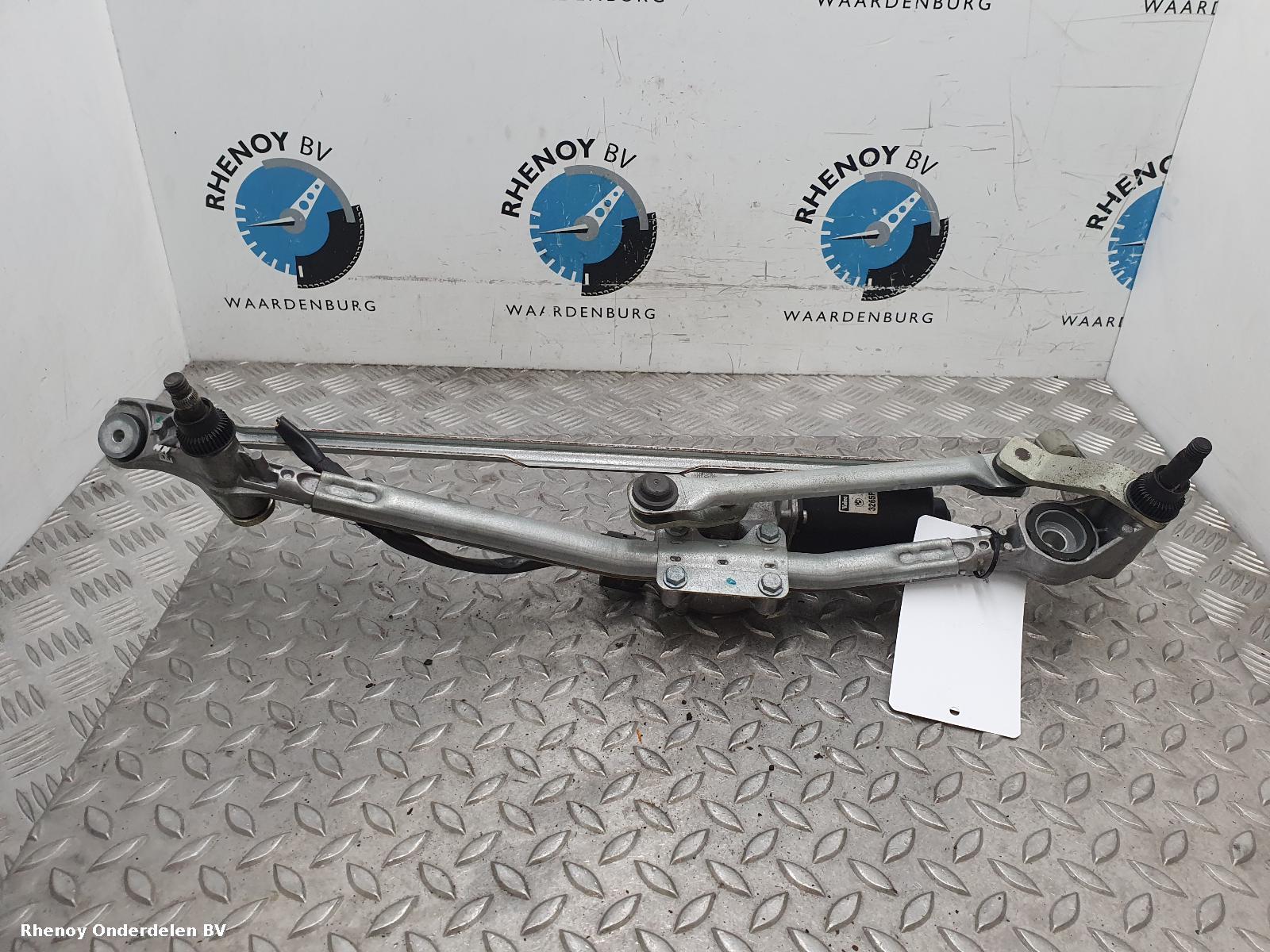 Bekijk Auto-onderdeel RUITENWISSERMOTOR VOOR BMW 3 SERIES 2005
