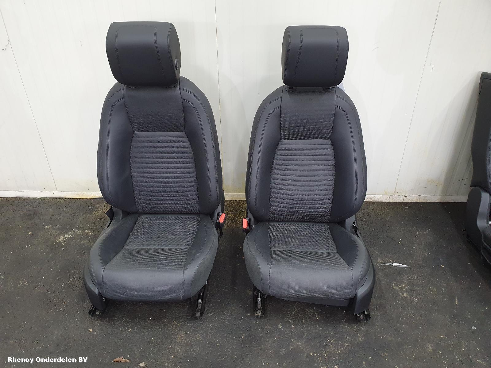 Bekijk Auto-onderdeel INTERIEUR COMPLEET LAND ROVER DISCOVERY SPORT 2016