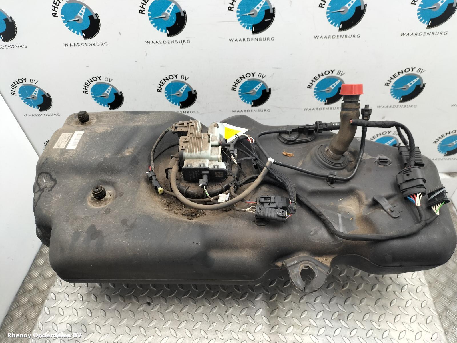 Bekijk Auto-onderdeel ADBLUE POMP MERCEDES M CLASS 2012
