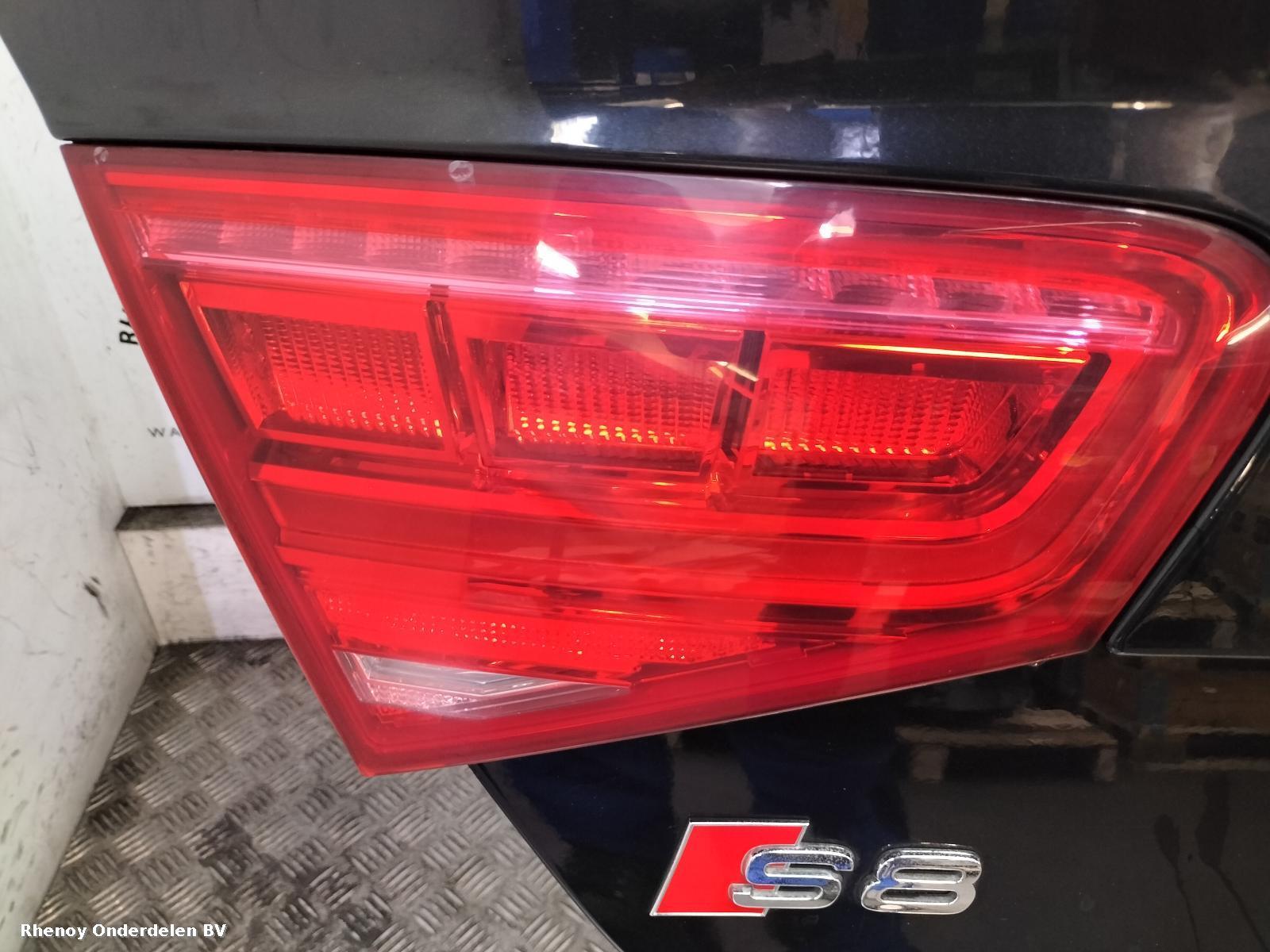 Bekijk Auto-onderdeel ACHTERLICHT L AUDI A8 2010