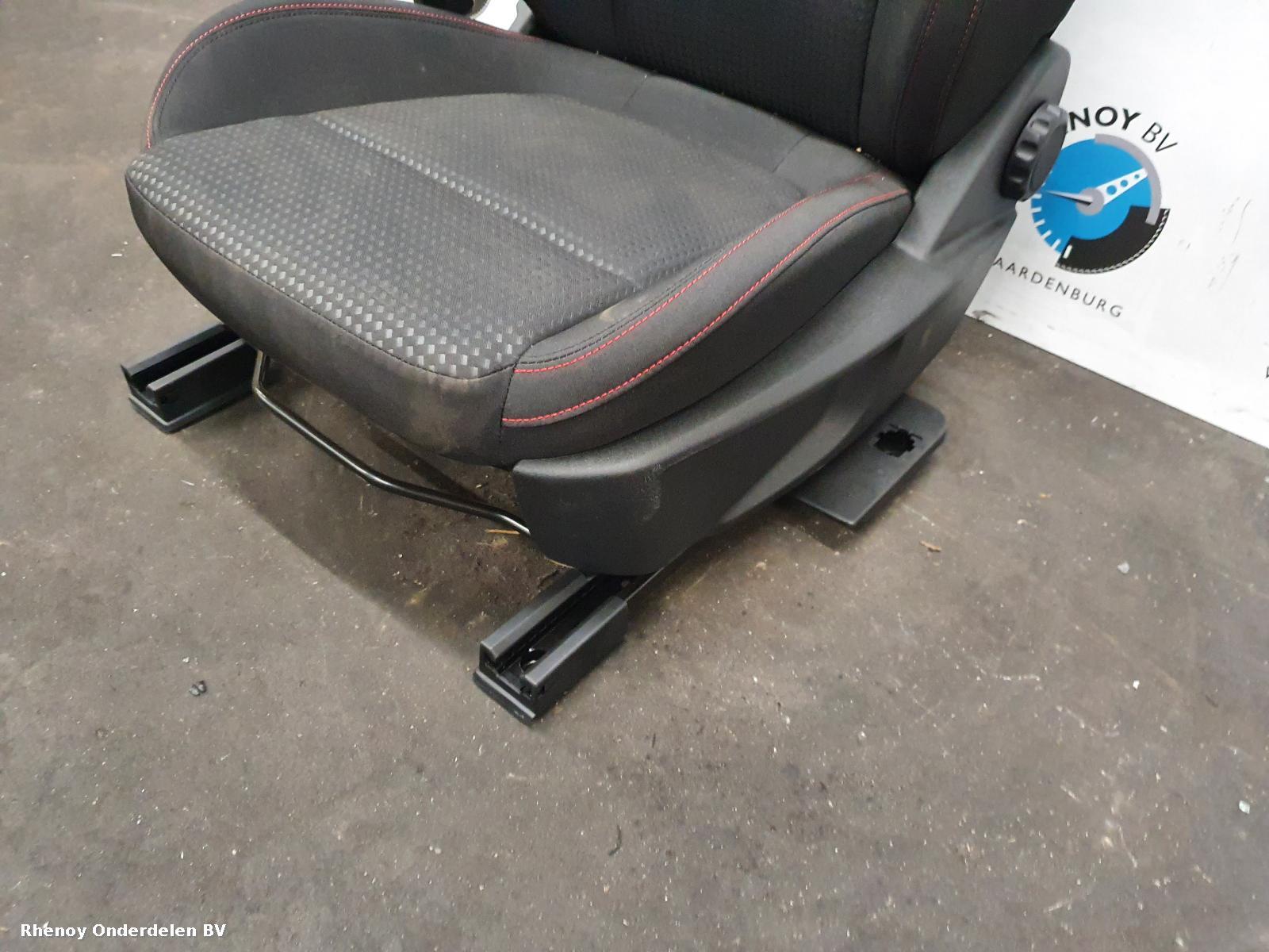 View Auto part STOEL VOOR FORD FOCUS 2020