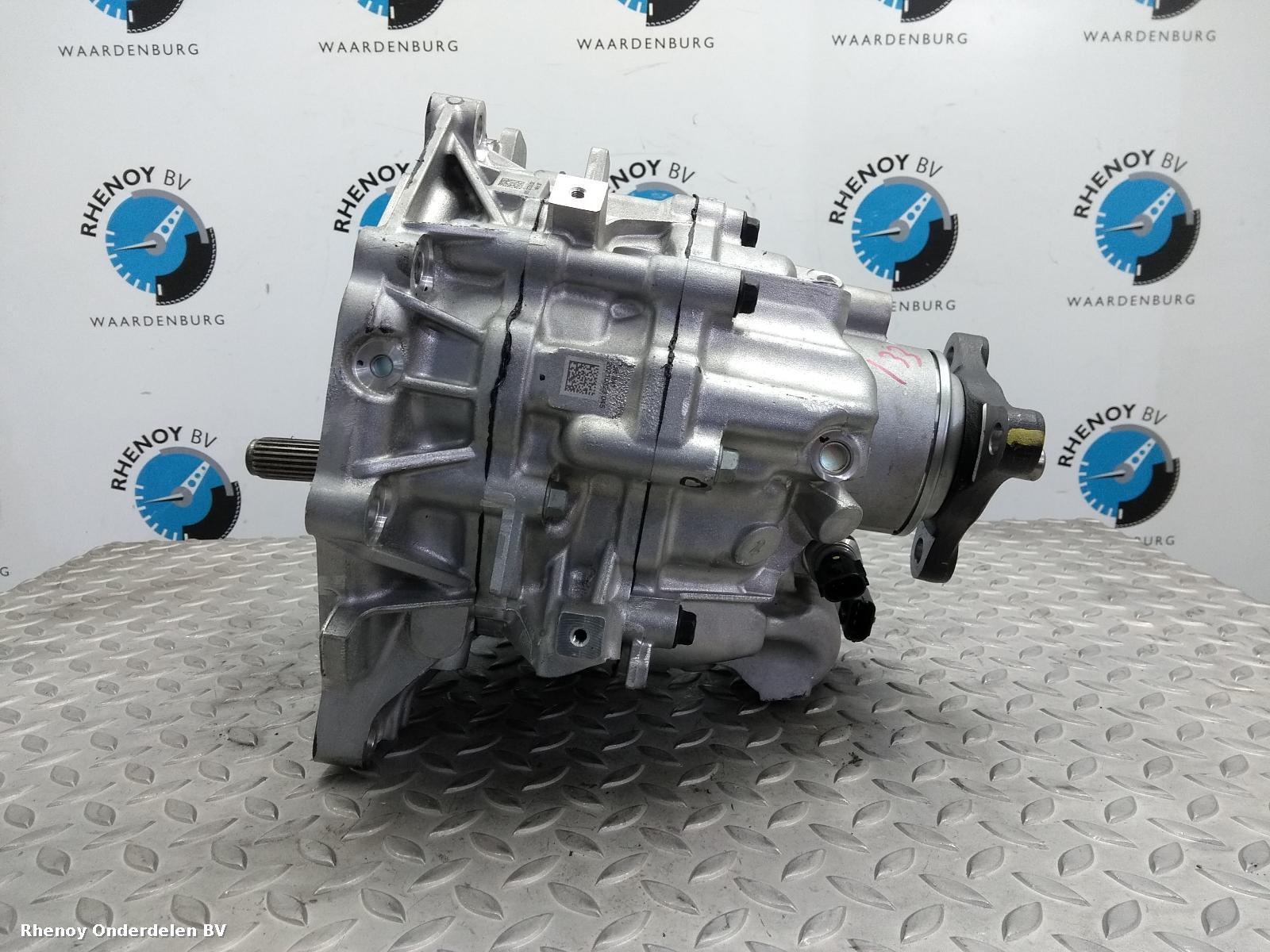 View Auto part TUSSENBAK GENESIS GV70 2022