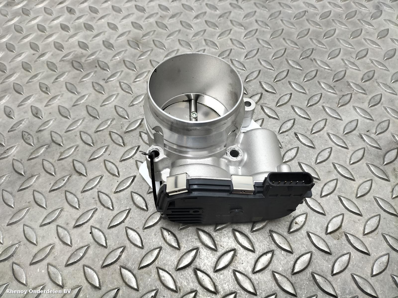 Bekijk Auto-onderdeel GASKLEPHUIS GENESIS GV70 2022