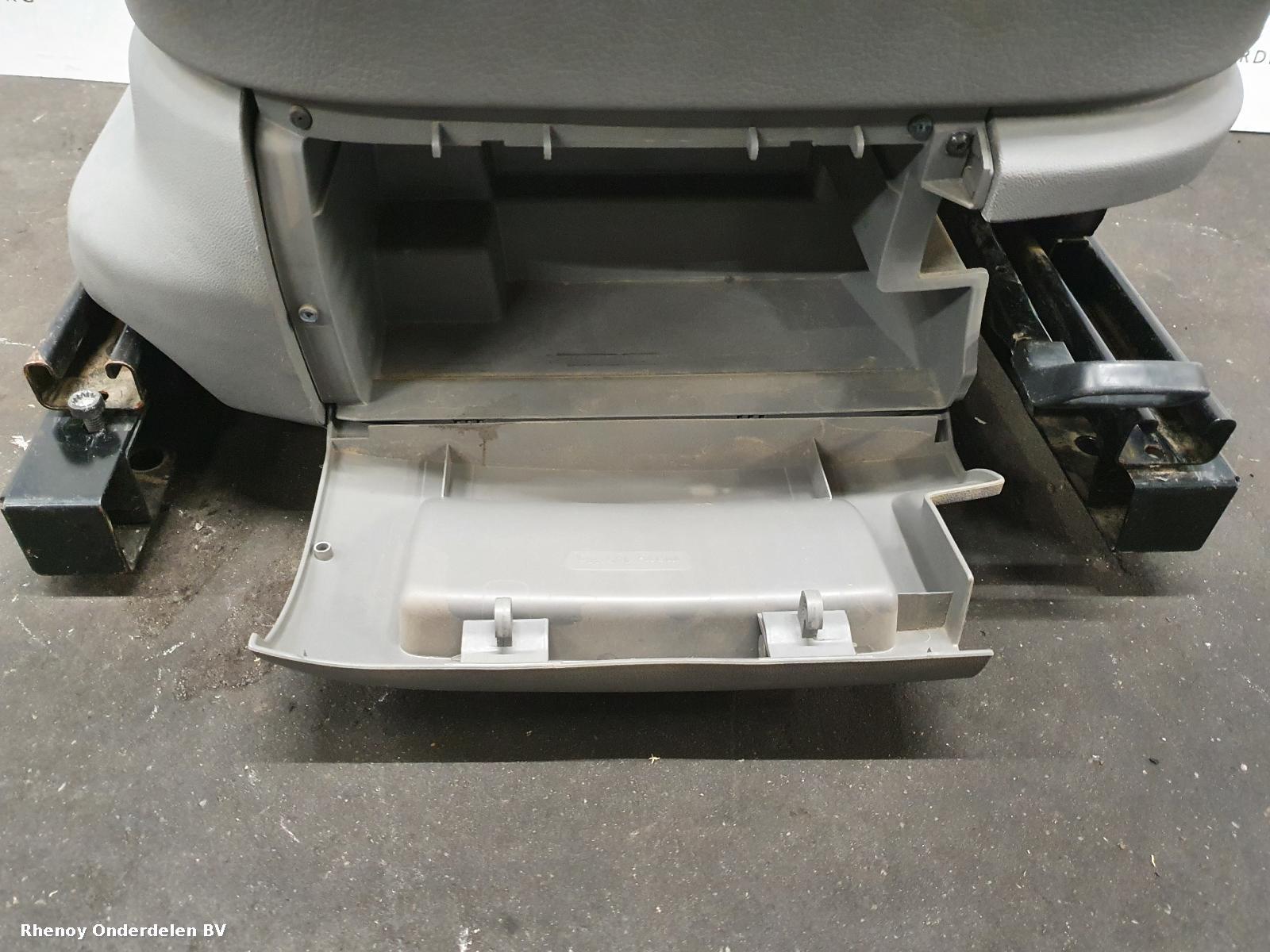 2010 VOLKSWAGEN CADDY STOEL VOOR View Auto part STOEL VOOR VOLKSWAGEN CADDY 2010