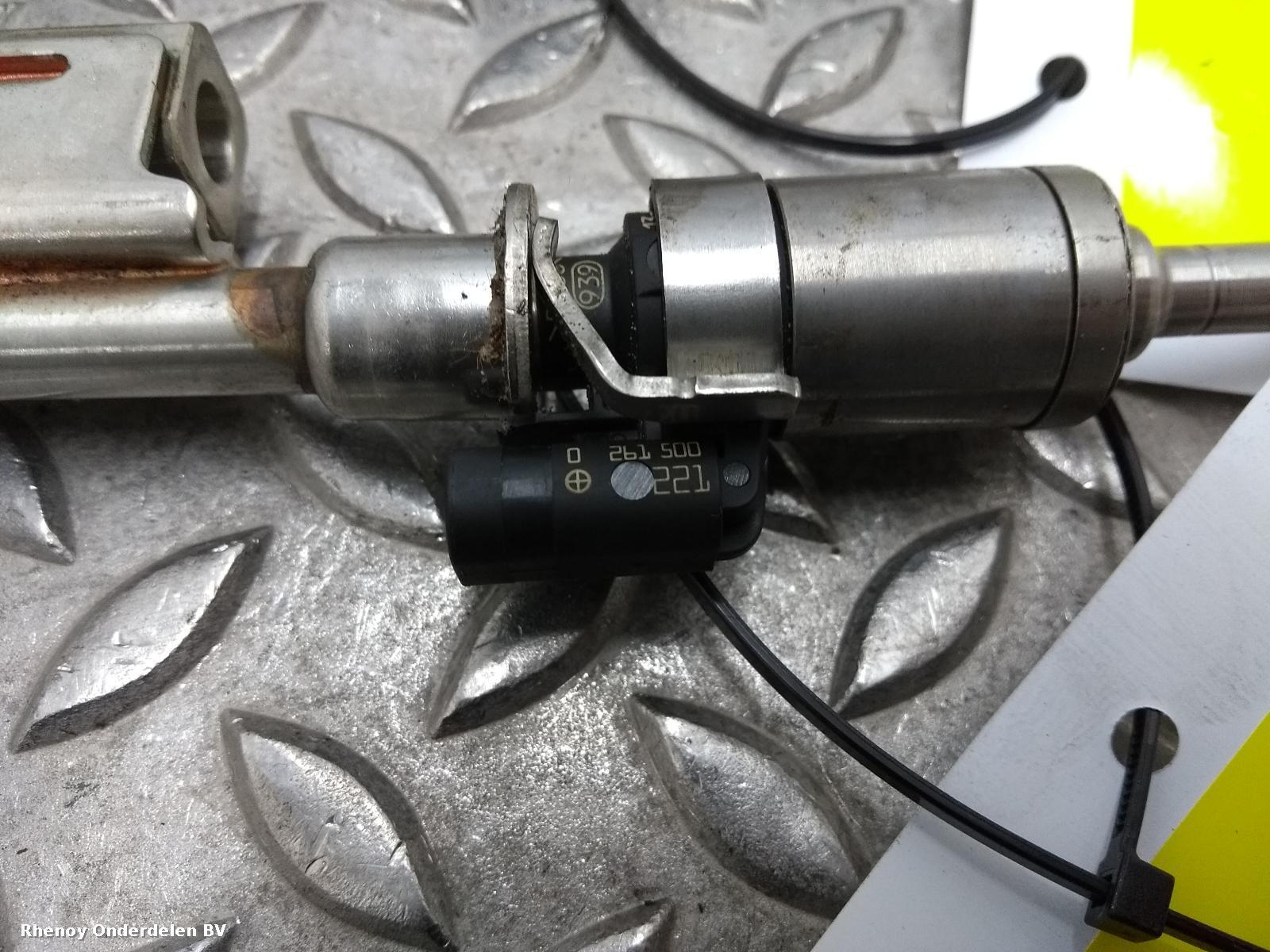 View Auto part BRANDSTOF INJECTOR / VERSTUIVER FORD FIESTA 2013