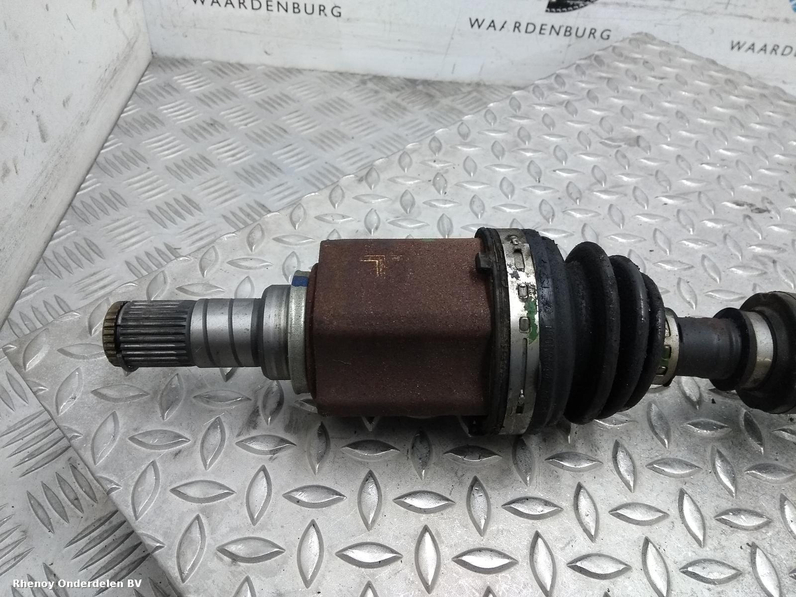 View Auto part AANDRIJFAS L NISSAN JUKE 2014